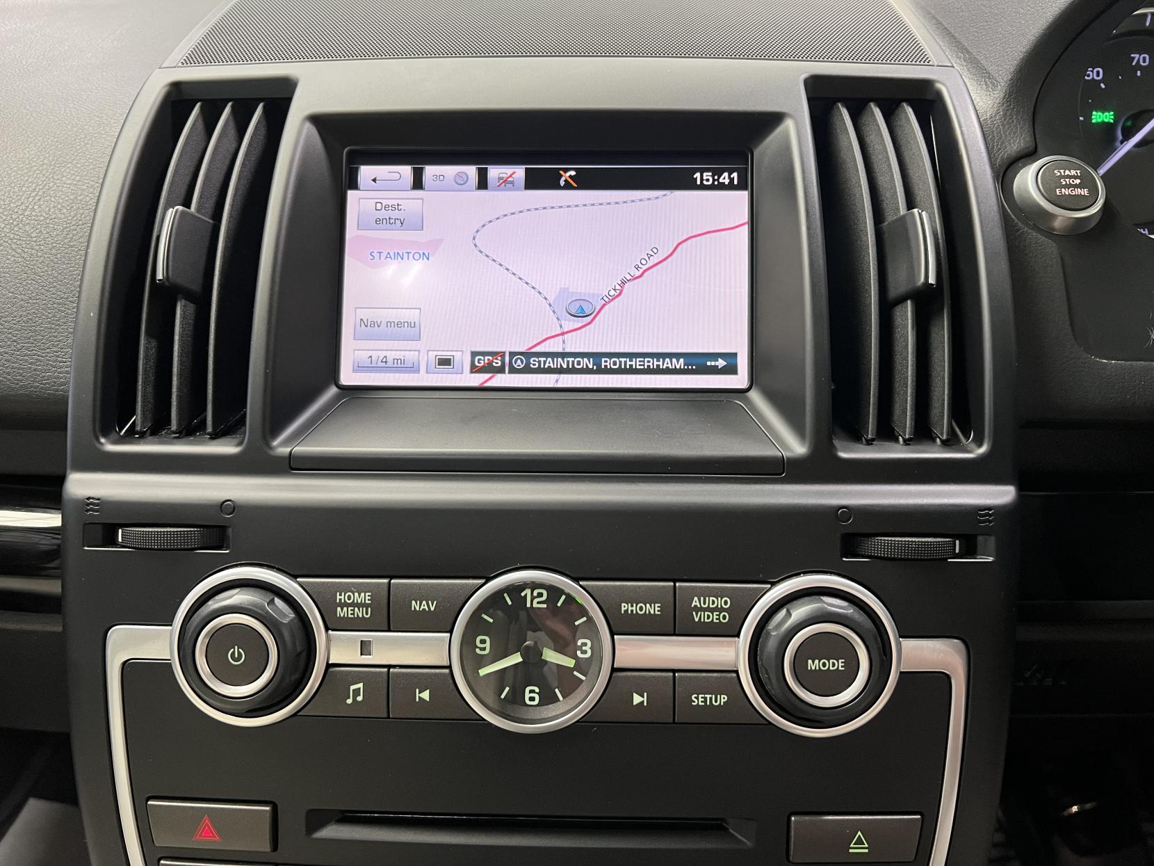 Land Rover Freelander 2 2.2 SD4 Metropolis SUV 5dr Diesel CommandShift 4WD Euro 5 (190 ps)