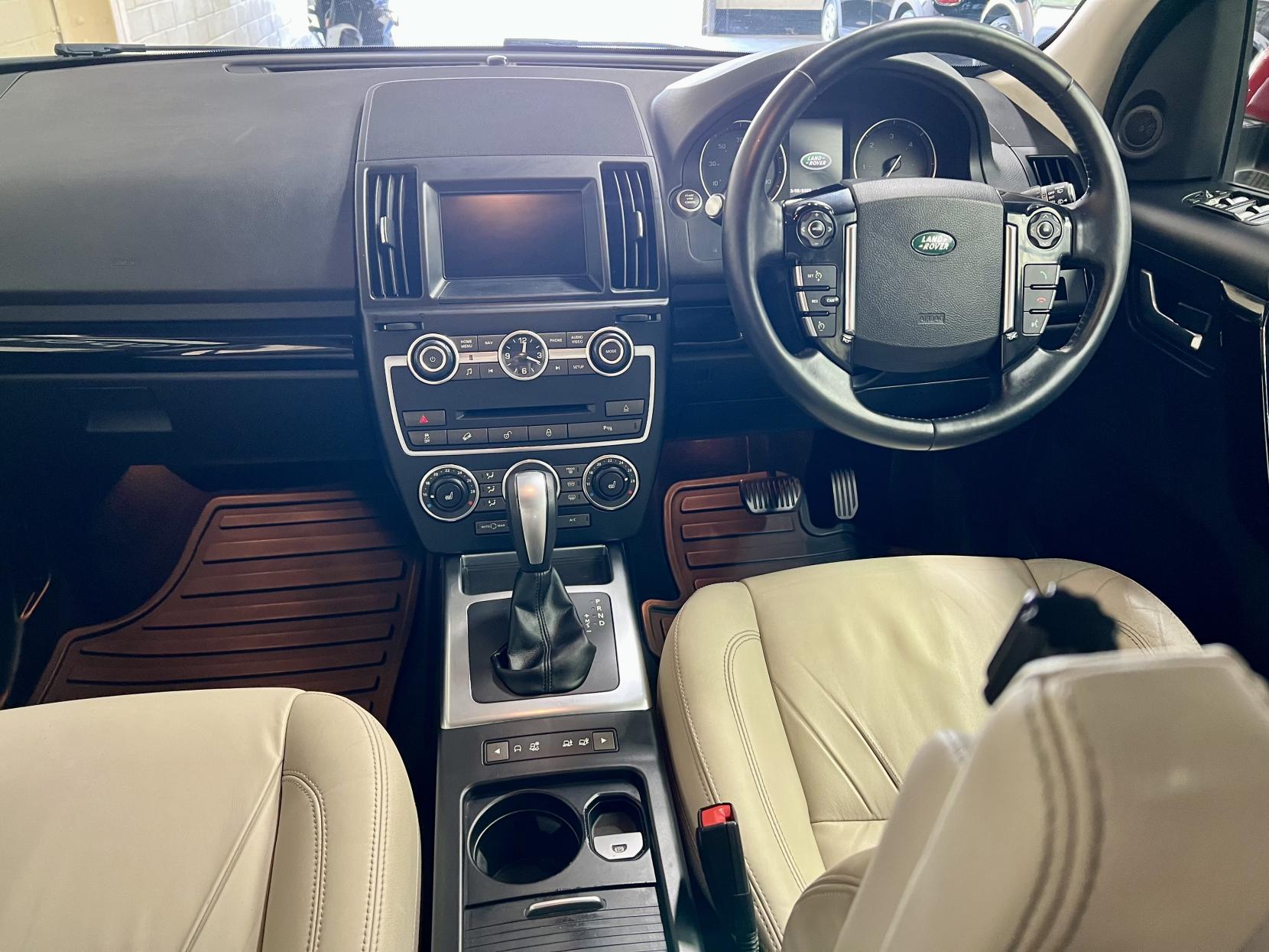 Land Rover Freelander 2 2.2 SD4 Metropolis SUV 5dr Diesel CommandShift 4WD Euro 5 (190 ps)