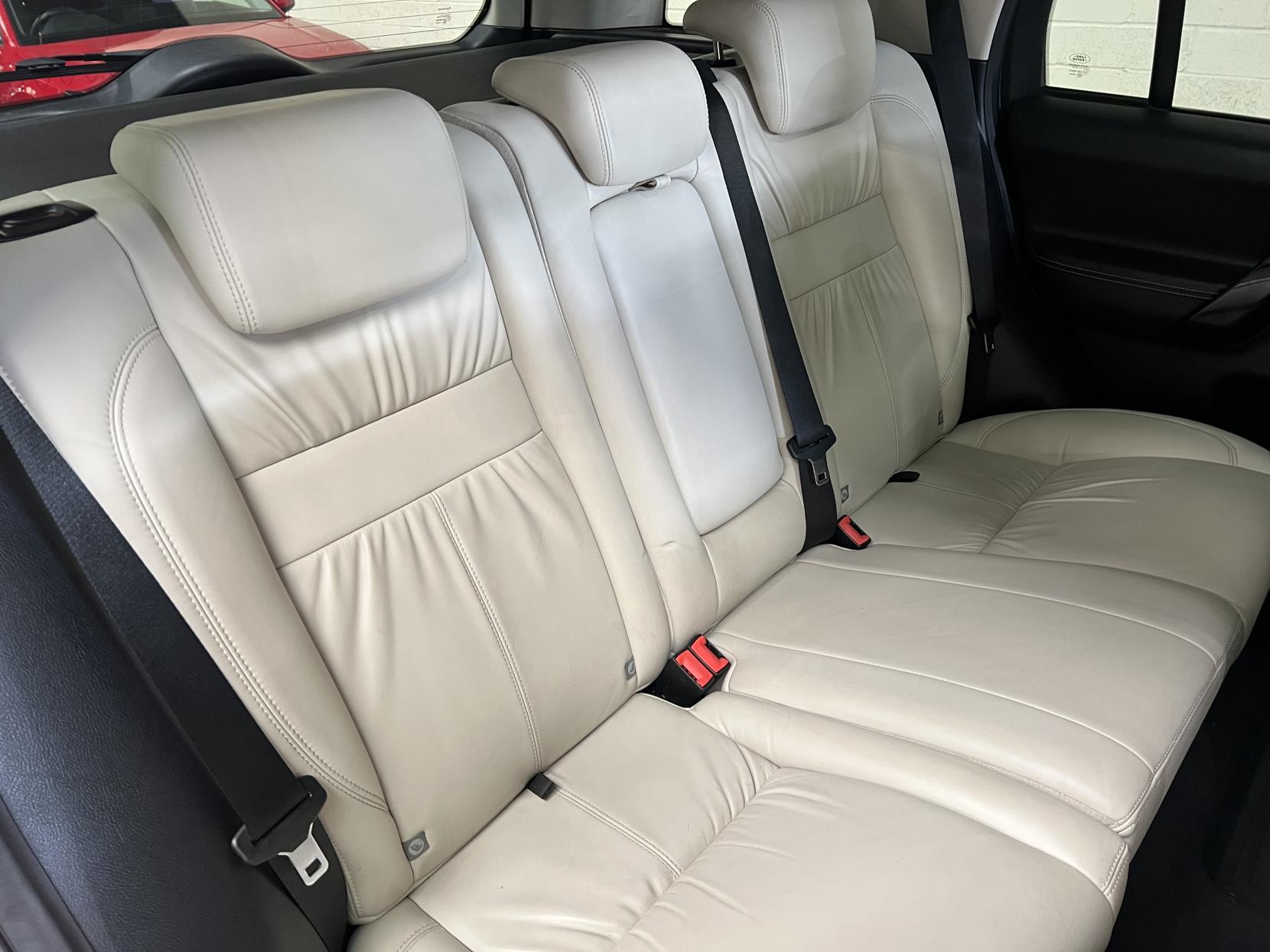Land Rover Freelander 2 2.2 SD4 Metropolis SUV 5dr Diesel CommandShift 4WD Euro 5 (190 ps)