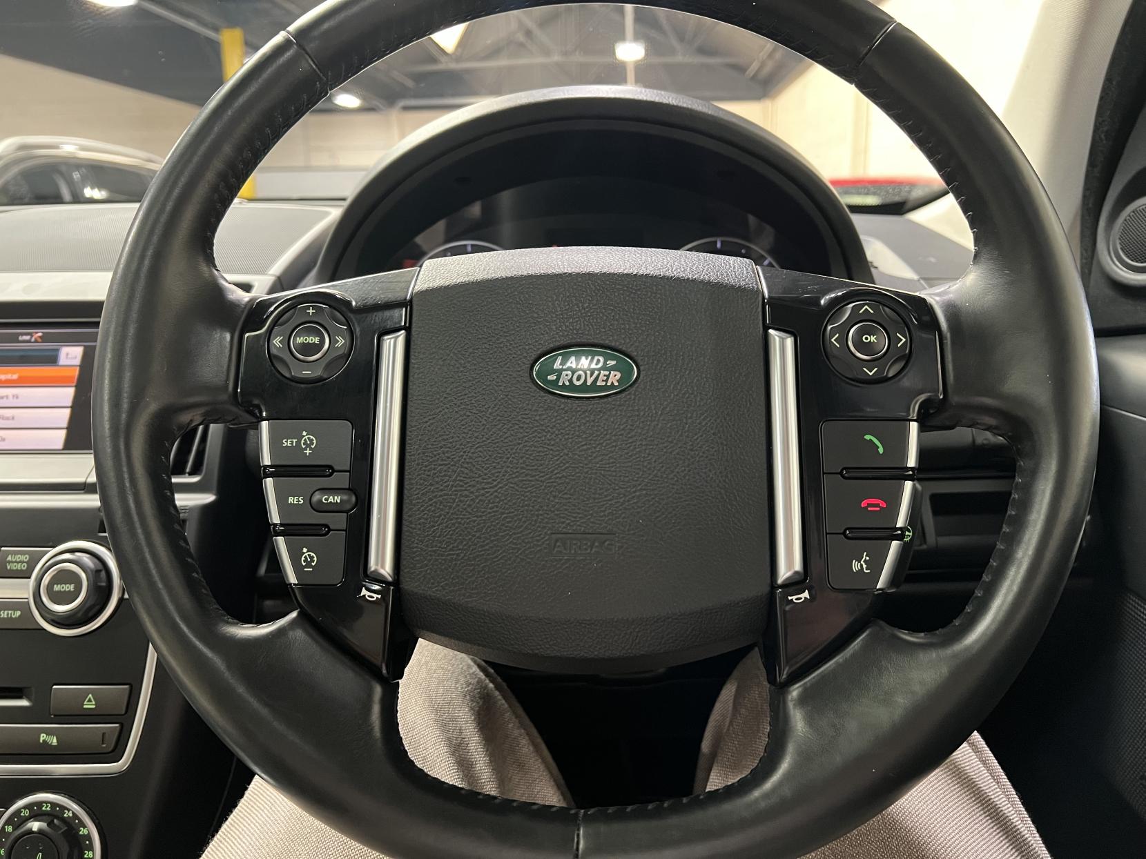 Land Rover Freelander 2 2.2 SD4 Metropolis SUV 5dr Diesel CommandShift 4WD Euro 5 (190 ps)