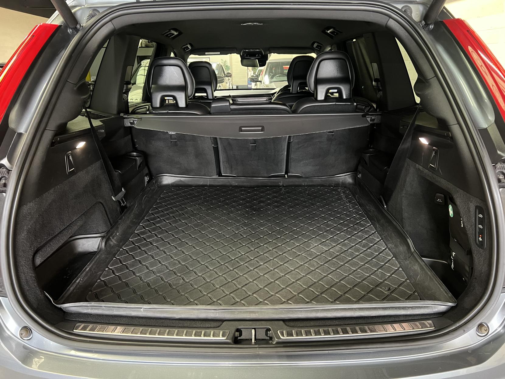 Volvo XC90 2.0 D5 PowerPulse R-Design Pro SUV 5dr Diesel Auto 4WD Euro 6 (s/s) (235 ps)