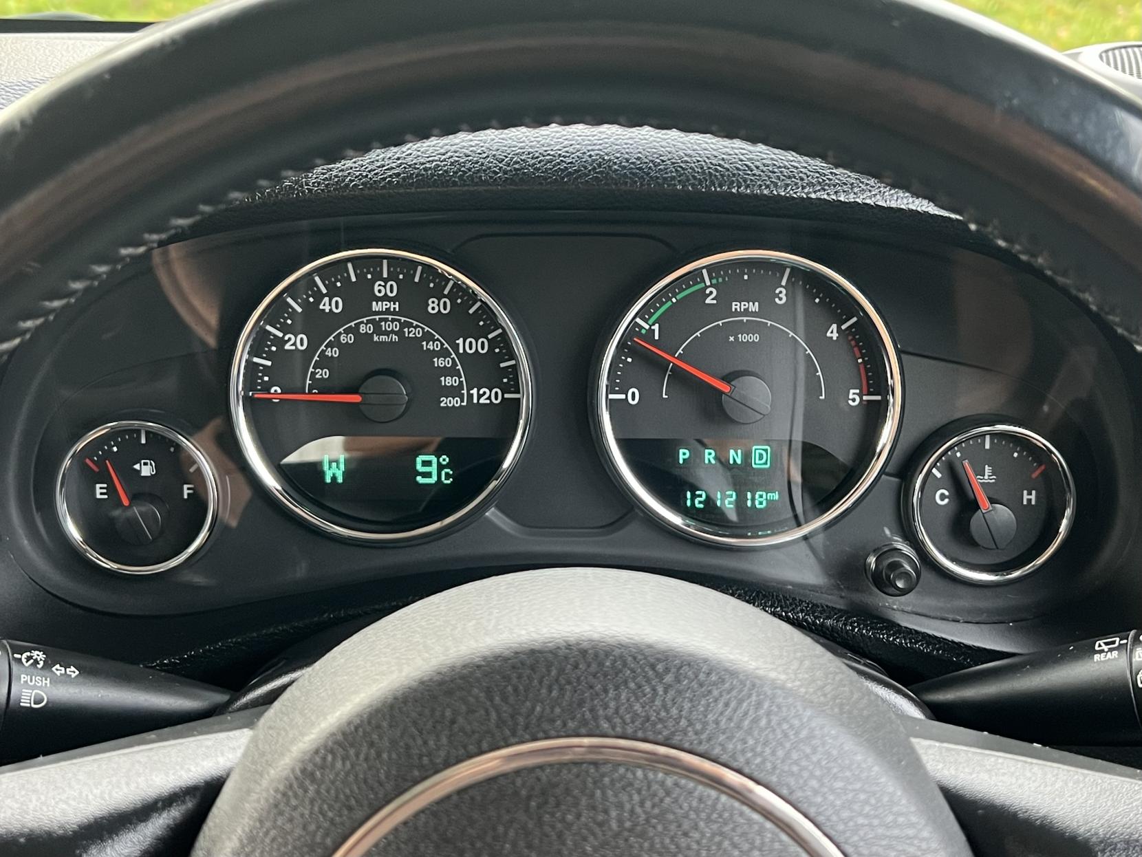 Jeep Wrangler 2.8 CRD Sahara SUV 2dr Diesel Auto 4WD Euro 5 (197 bhp)