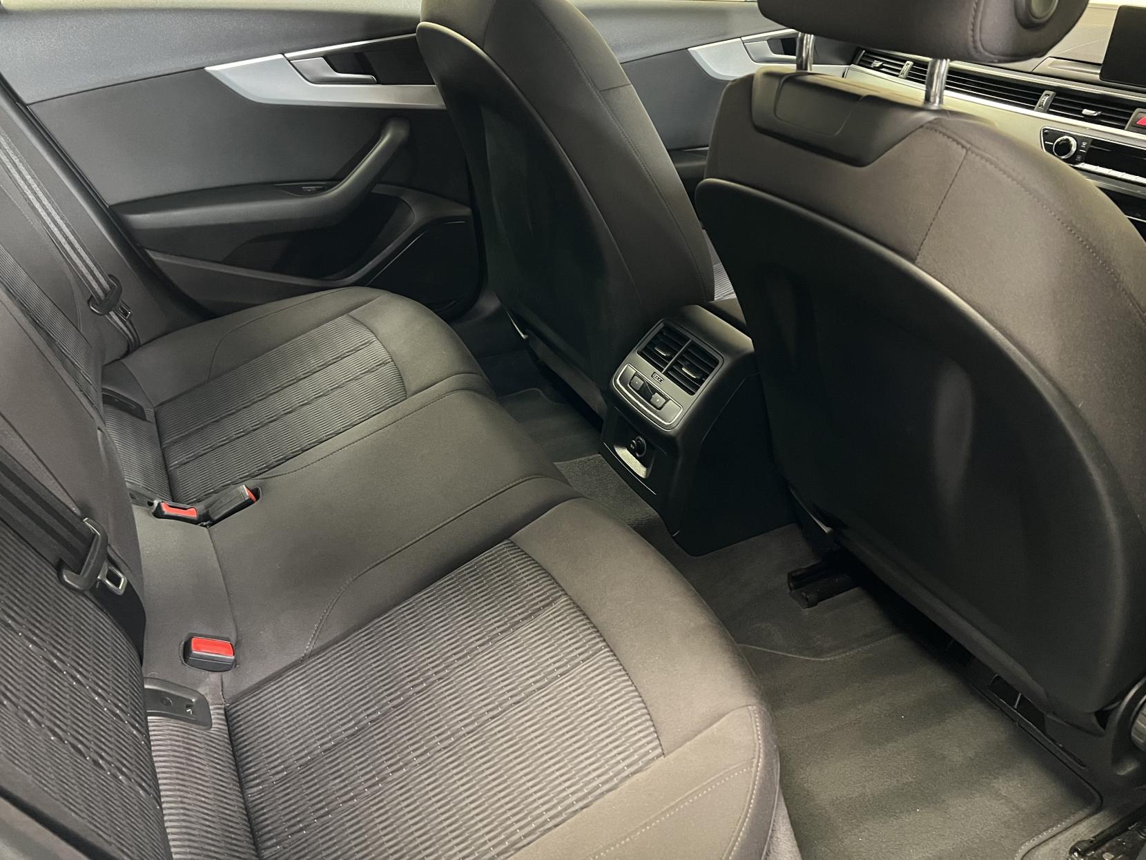 Audi A4 2.0 TFSI 35 SE Saloon 4dr Petrol Manual Euro 6 (s/s) (150 ps)