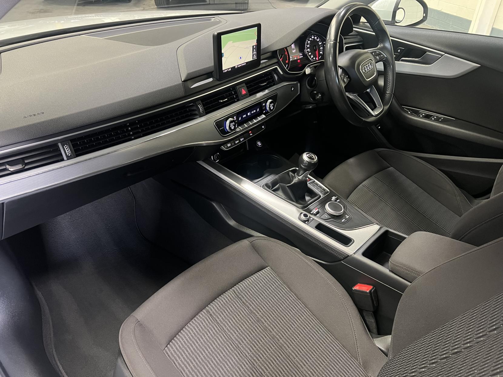 Audi A4 2.0 TFSI 35 SE Saloon 4dr Petrol Manual Euro 6 (s/s) (150 ps)