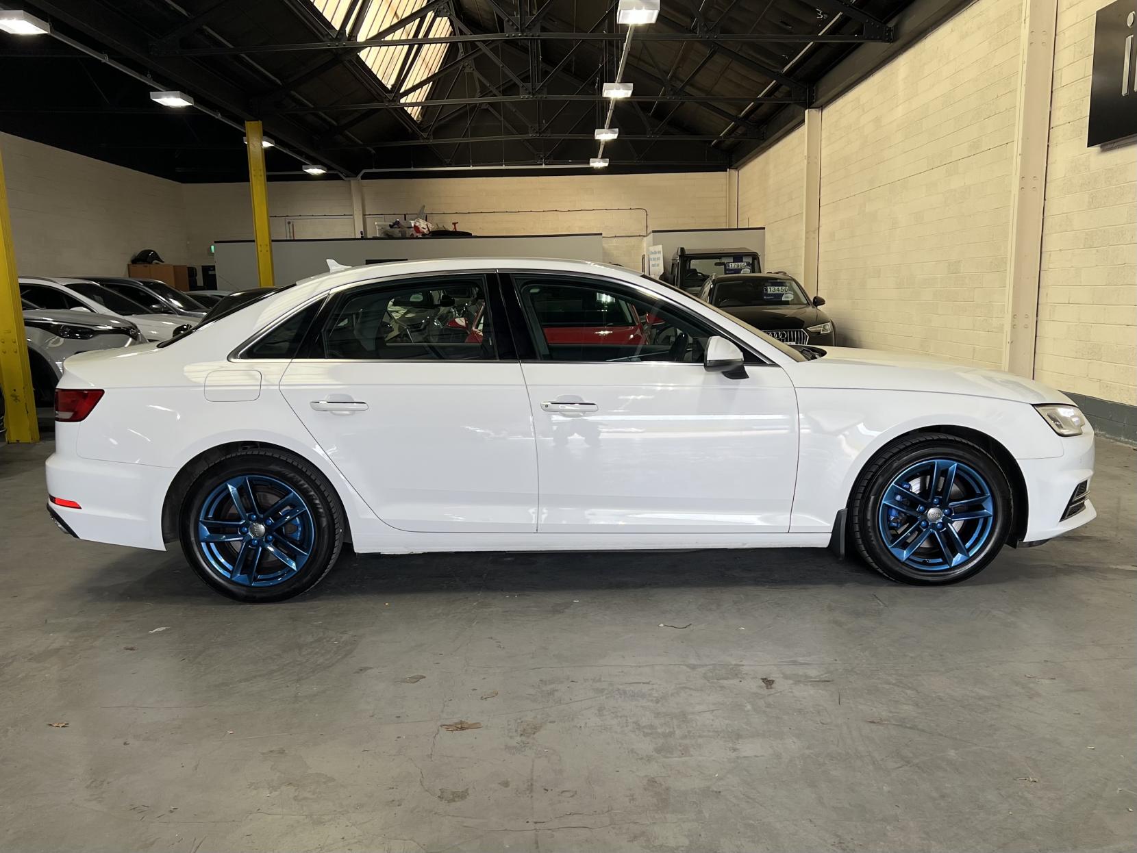 Audi A4 2.0 TFSI 35 SE Saloon 4dr Petrol Manual Euro 6 (s/s) (150 ps)