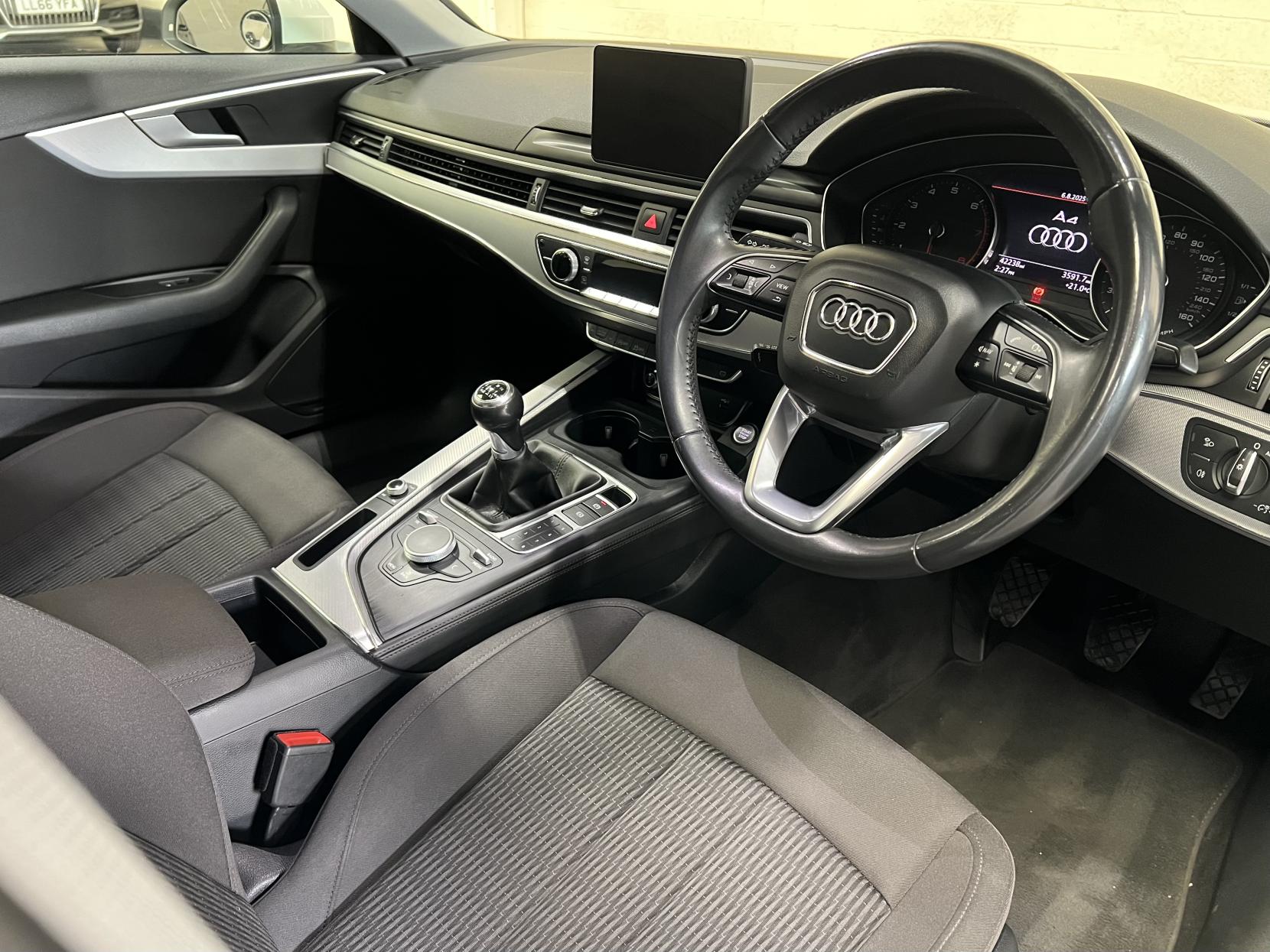 Audi A4 2.0 TFSI 35 SE Saloon 4dr Petrol Manual Euro 6 (s/s) (150 ps)