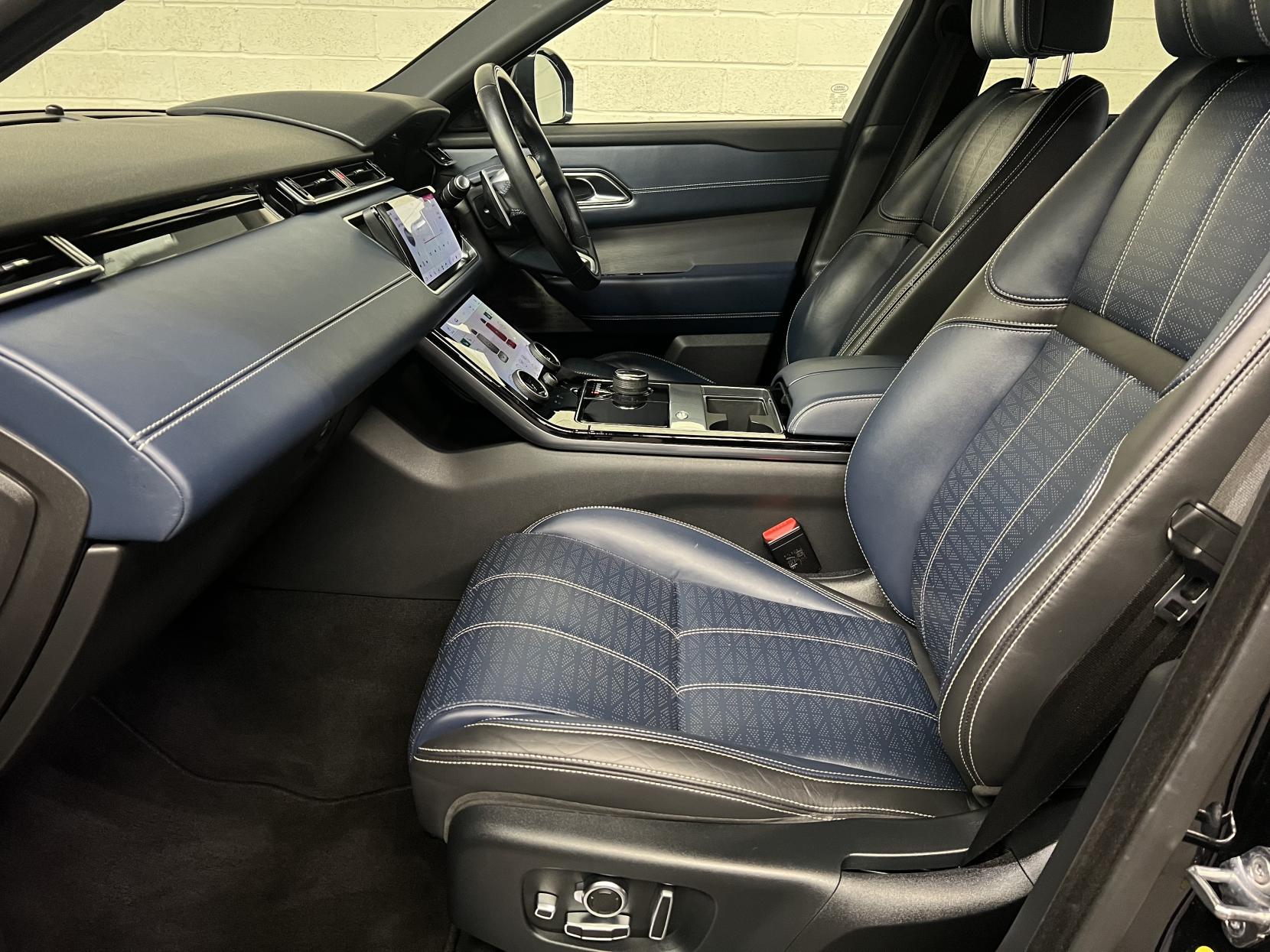 Land Rover Range Rover Velar 2.0 P250 R-Dynamic HSE SUV 5dr Petrol Auto 4WD Euro 6 (s/s) (250 ps)