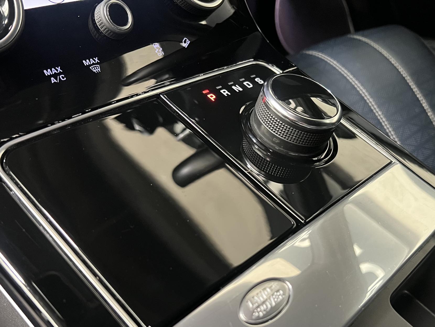 Land Rover Range Rover Velar 2.0 P250 R-Dynamic HSE SUV 5dr Petrol Auto 4WD Euro 6 (s/s) (250 ps)
