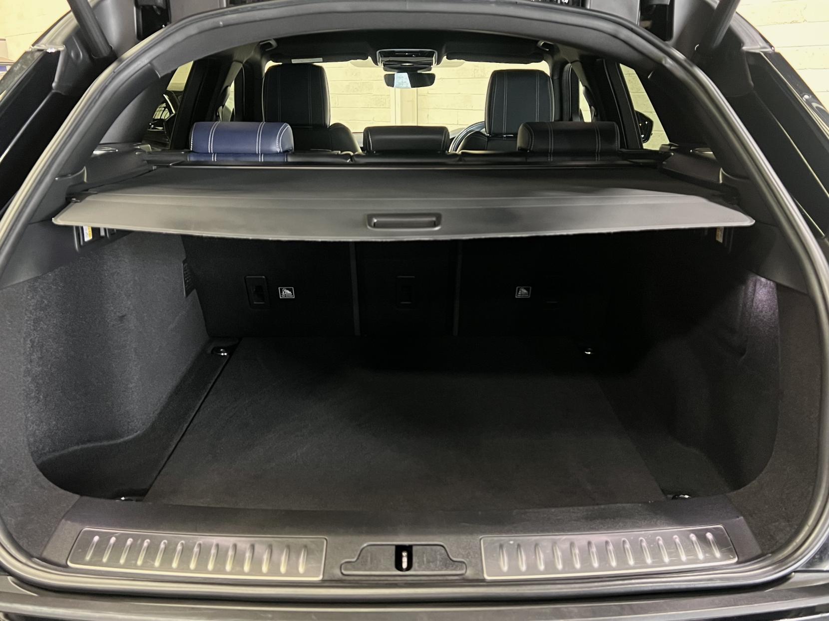 Land Rover Range Rover Velar 2.0 P250 R-Dynamic HSE SUV 5dr Petrol Auto 4WD Euro 6 (s/s) (250 ps)