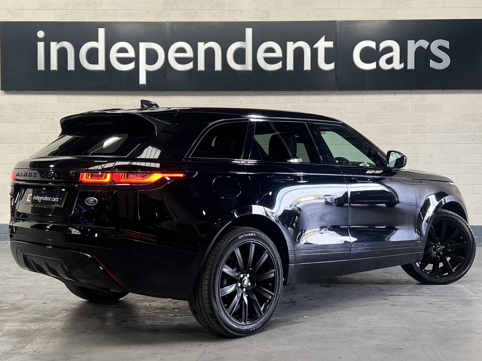 Land Rover Range Rover Velar 2.0 P250 R-Dynamic HSE SUV 5dr Petrol Auto 4WD Euro 6 (s/s) (250 ps)