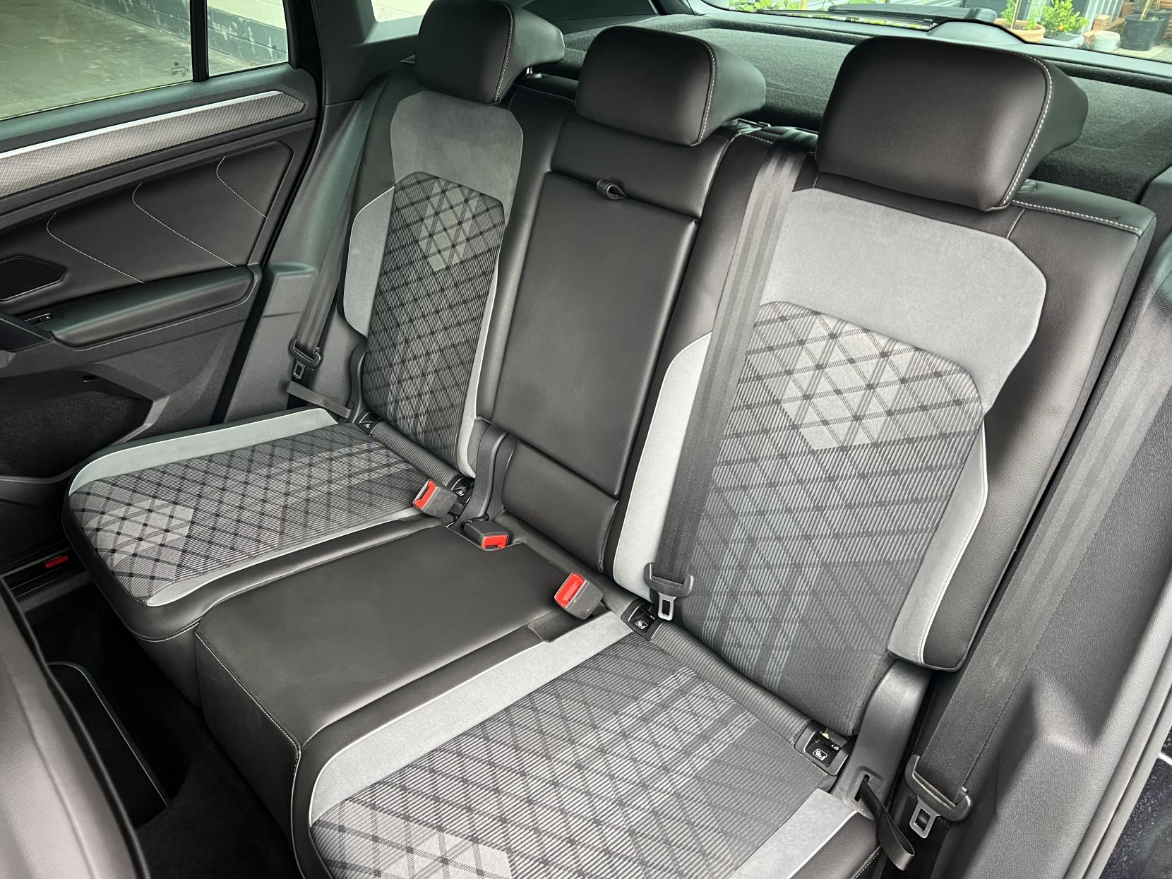 Volkswagen Tiguan 1.5 TSI R-Line SUV 5dr Petrol DSG Euro 6 (s/s) (150 ps)