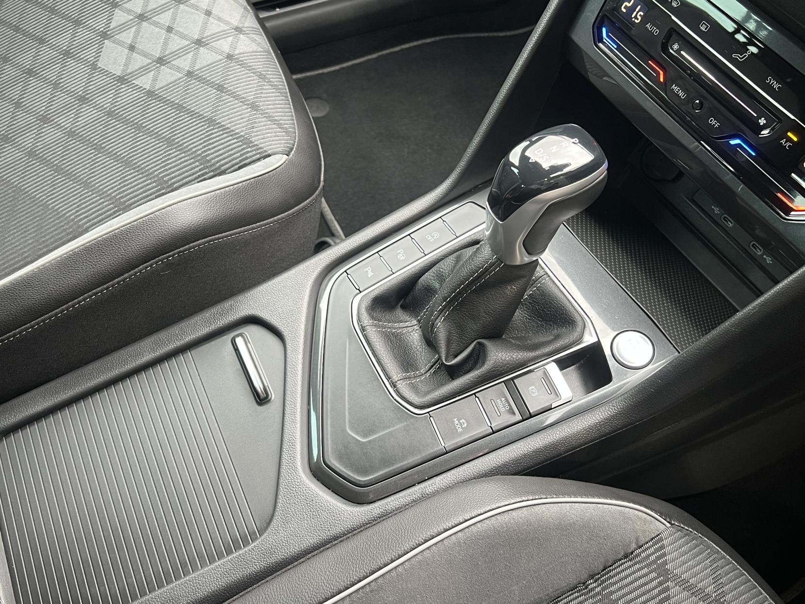 Volkswagen Tiguan 1.5 TSI R-Line SUV 5dr Petrol DSG Euro 6 (s/s) (150 ps)