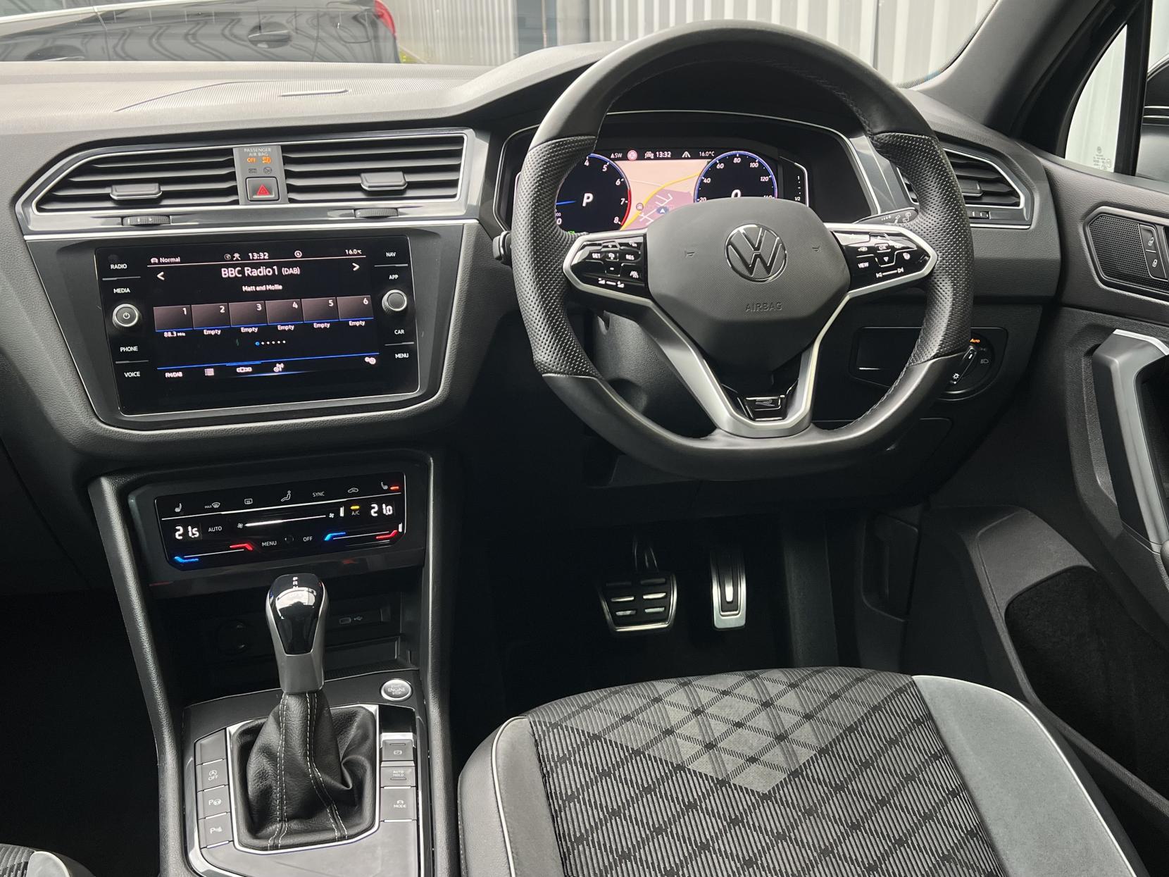 Volkswagen Tiguan 1.5 TSI R-Line SUV 5dr Petrol DSG Euro 6 (s/s) (150 ps)