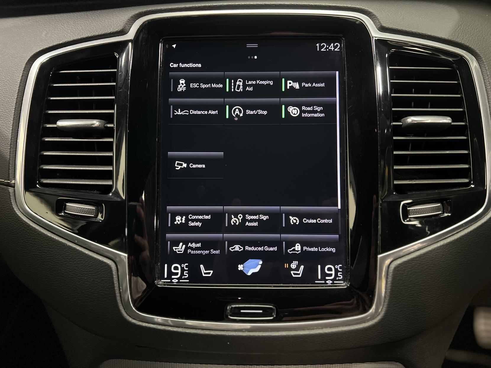 Volvo XC90 2.0 D5 PowerPulse R-Design SUV 5dr Diesel Auto 4WD Euro 6 (s/s) (235 ps)