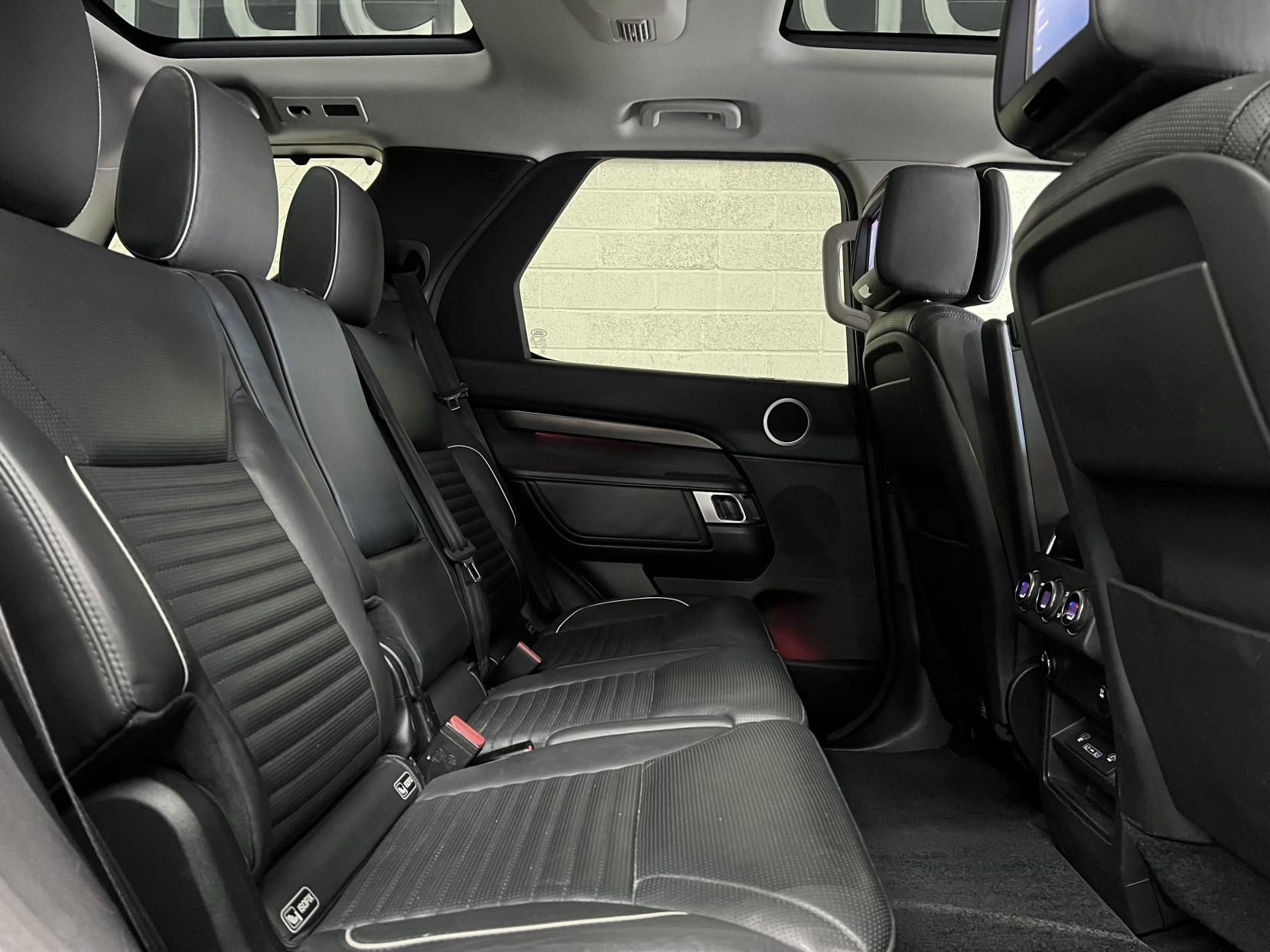 Land Rover Discovery 3.0 TD V6 HSE Luxury SUV 5dr Diesel Auto 4WD Euro 6 (s/s) (258 ps)