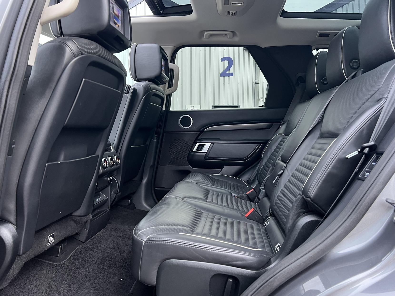 Land Rover Discovery 3.0 TD V6 HSE Luxury SUV 5dr Diesel Auto 4WD Euro 6 (s/s) (258 ps)
