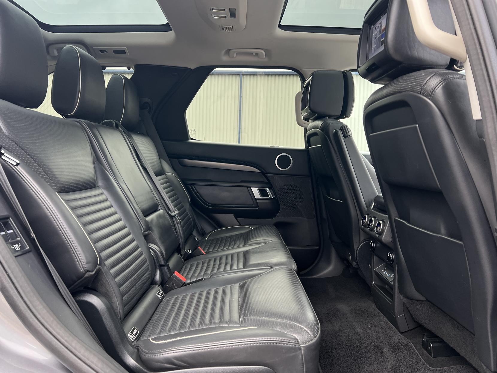 Land Rover Discovery 3.0 TD V6 HSE Luxury SUV 5dr Diesel Auto 4WD Euro 6 (s/s) (258 ps)