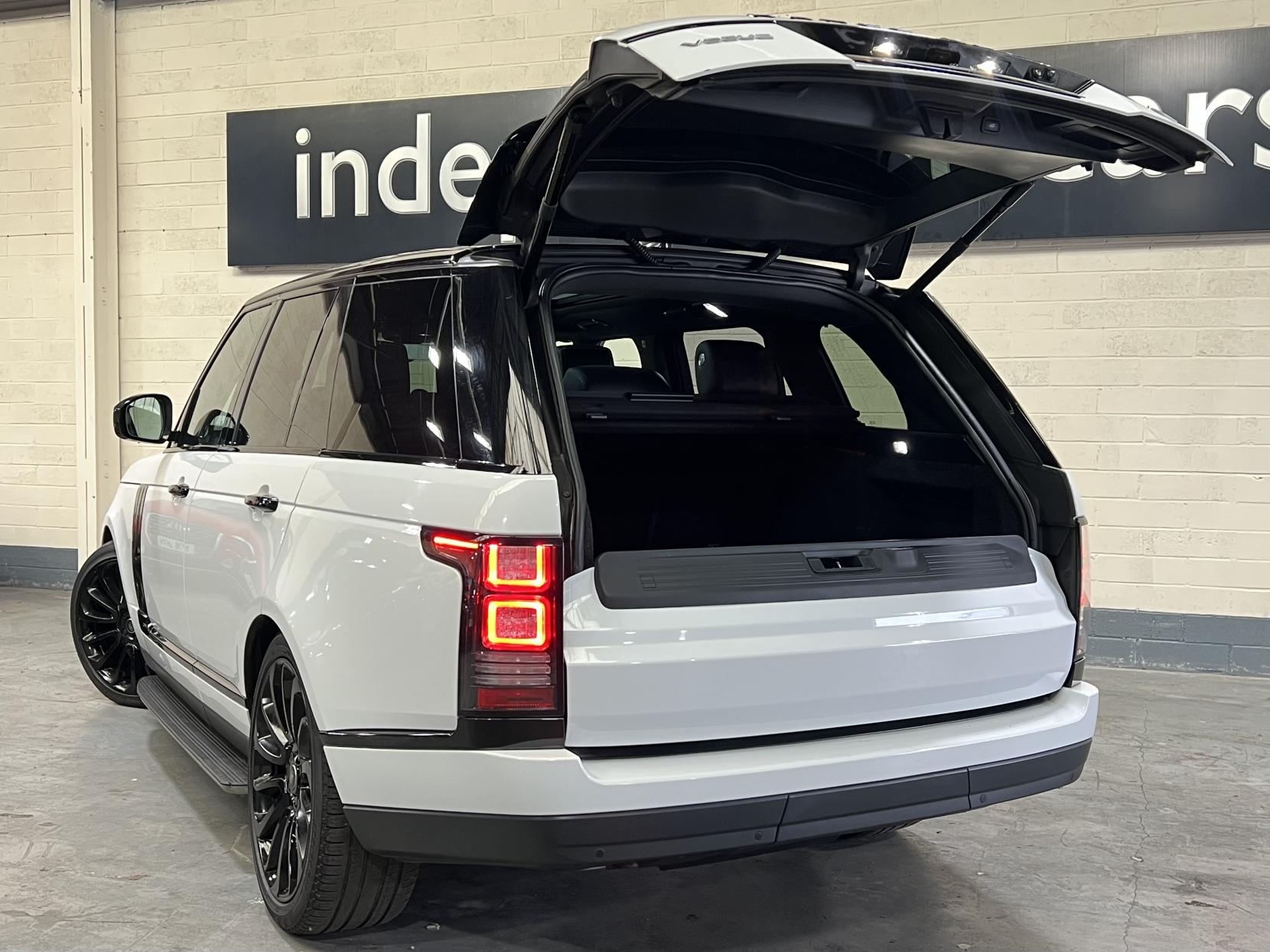 Land Rover Range Rover 3.0 TD V6 Vogue SUV 5dr Diesel Auto 4WD Euro 6 (s/s) (258 ps)