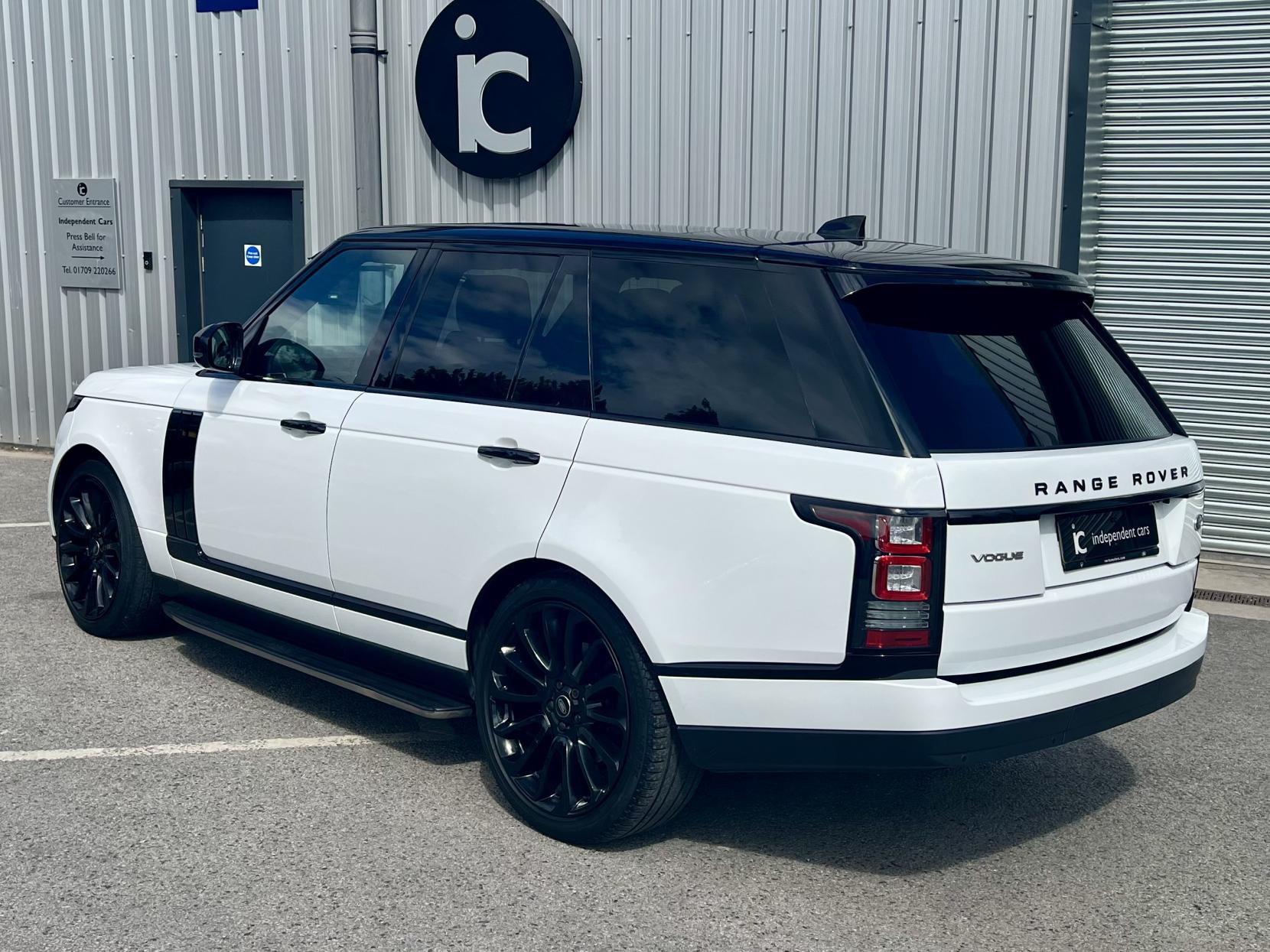 Land Rover Range Rover 3.0 TD V6 Vogue SUV 5dr Diesel Auto 4WD Euro 6 (s/s) (258 ps)