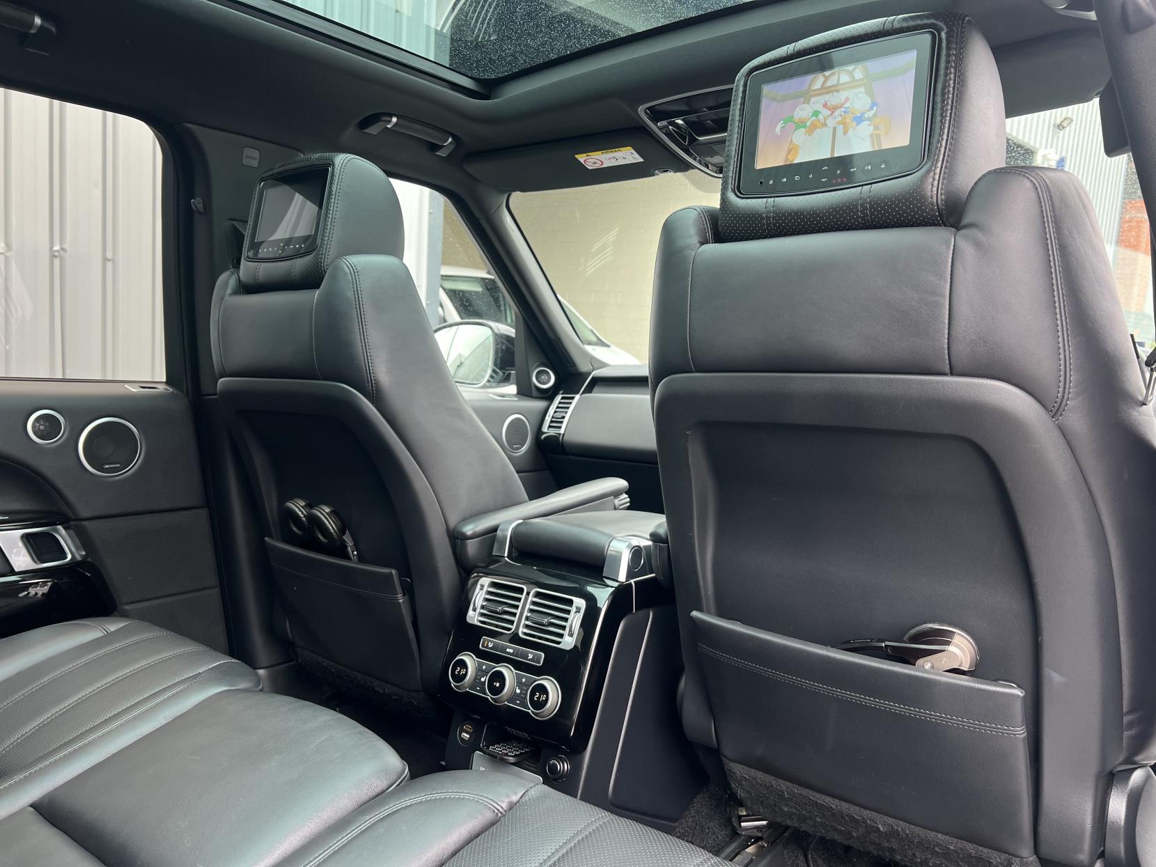 Land Rover Range Rover 3.0 TD V6 Vogue SUV 5dr Diesel Auto 4WD Euro 6 (s/s) (258 ps)