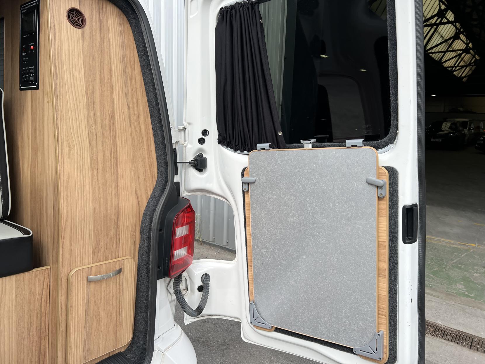 Volkswagen Campervan T28 2.0 TDI Bluemotion Technology