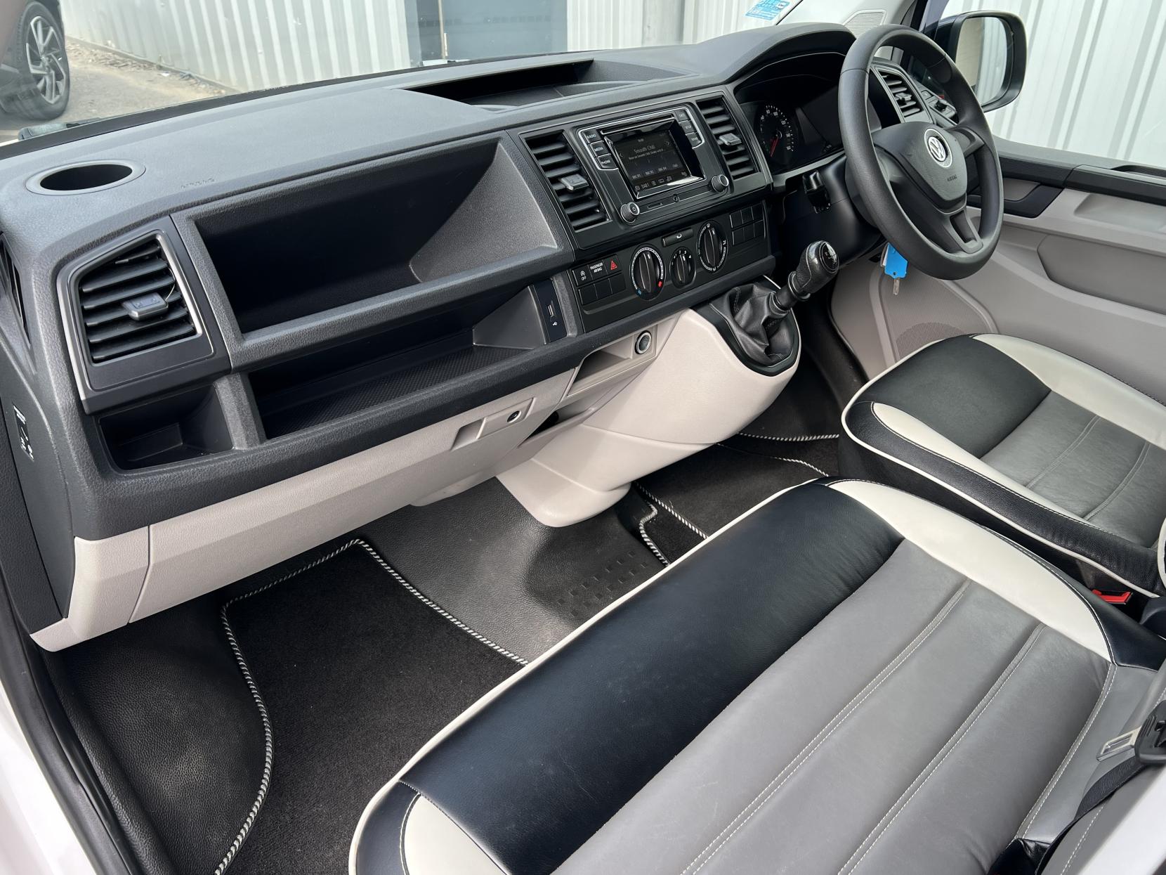Volkswagen Campervan T28 2.0 TDI Bluemotion Technology