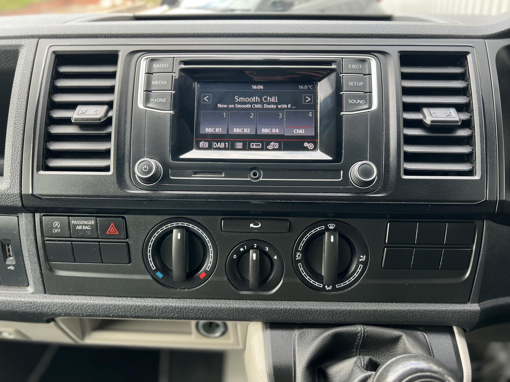 Volkswagen Campervan T28 2.0 TDI Bluemotion Technology