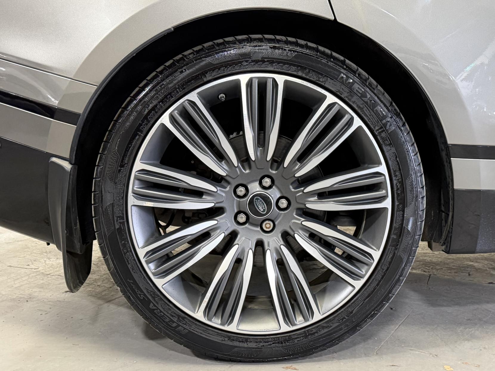 Land Rover Range Rover Velar 3.0 SD6 V6 First Edition SUV 5dr Diesel Auto 4WD Euro 6 (s/s) (300 ps)