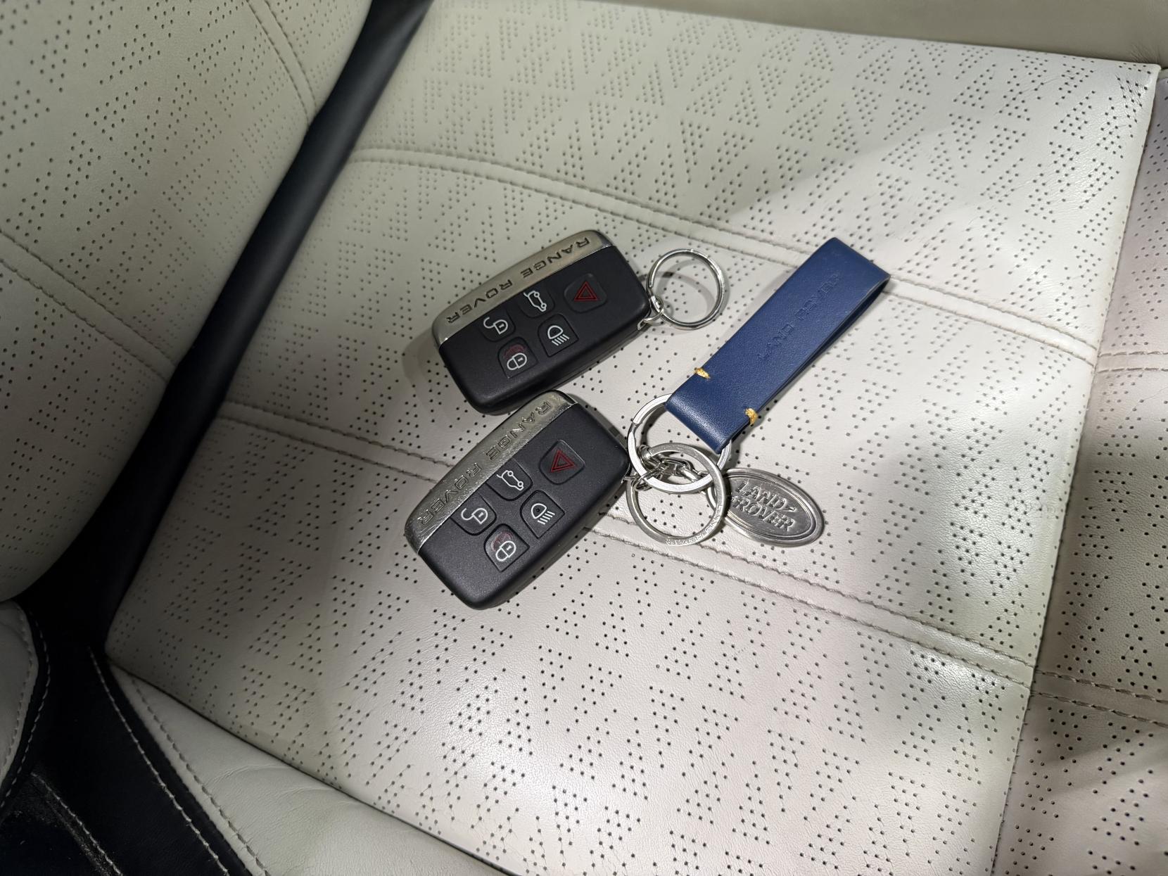 Land Rover Range Rover Velar 3.0 SD6 V6 First Edition SUV 5dr Diesel Auto 4WD Euro 6 (s/s) (300 ps)