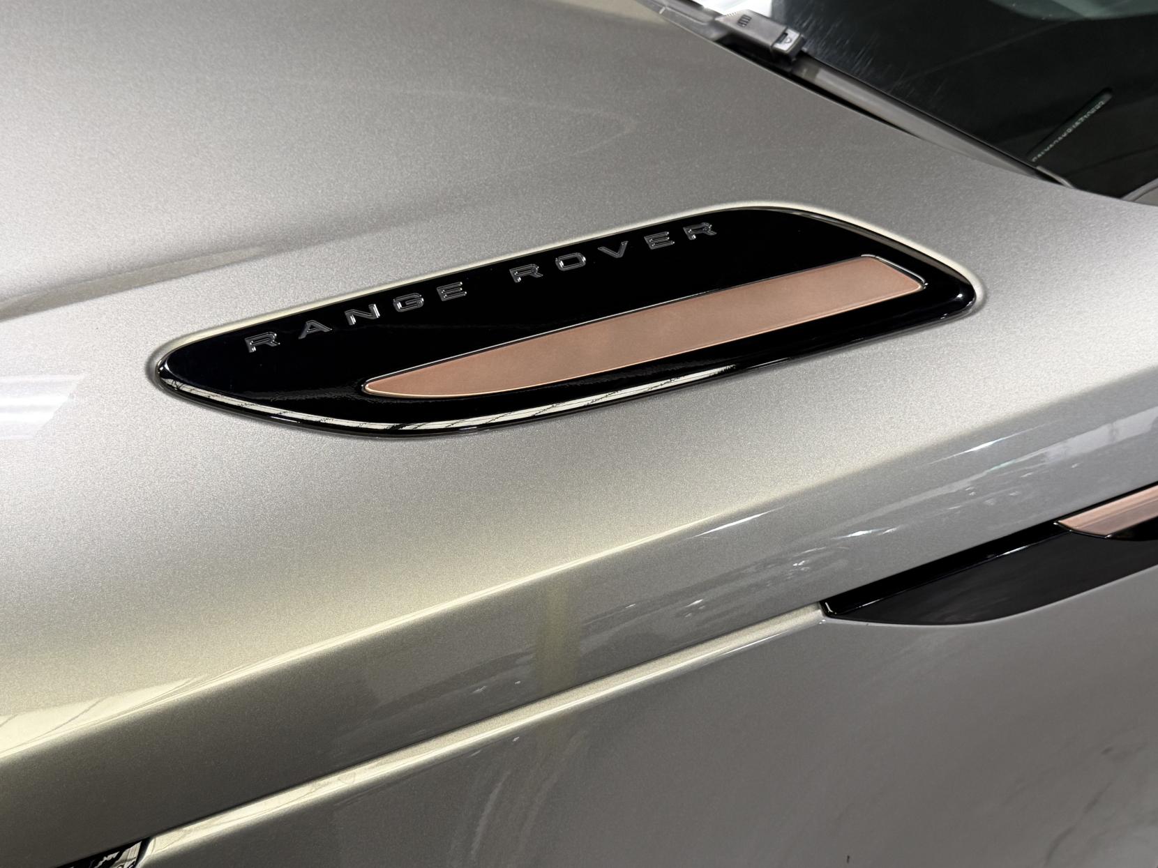 Land Rover Range Rover Velar 3.0 SD6 V6 First Edition SUV 5dr Diesel Auto 4WD Euro 6 (s/s) (300 ps)