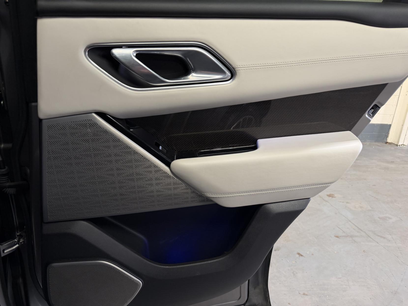 Land Rover Range Rover Velar 3.0 SD6 V6 First Edition SUV 5dr Diesel Auto 4WD Euro 6 (s/s) (300 ps)