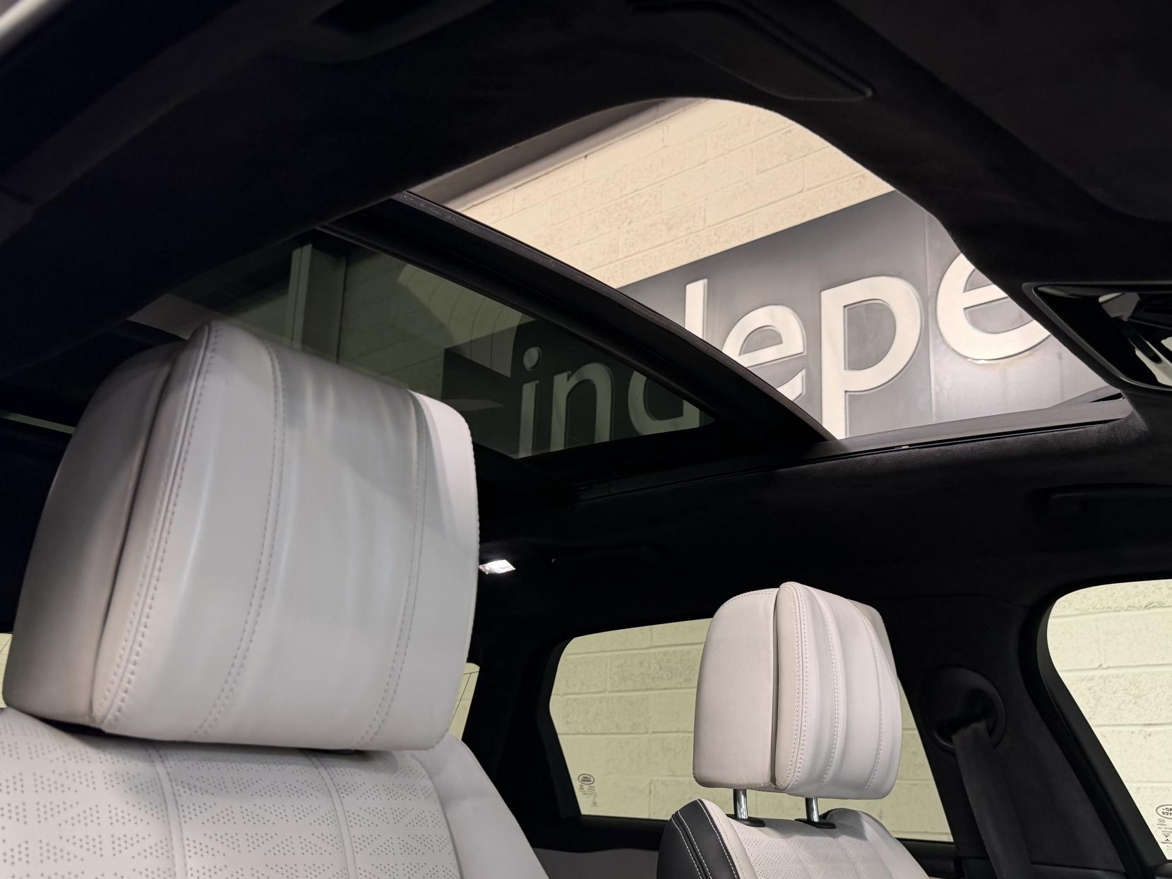 Land Rover Range Rover Velar 3.0 SD6 V6 First Edition SUV 5dr Diesel Auto 4WD Euro 6 (s/s) (300 ps)