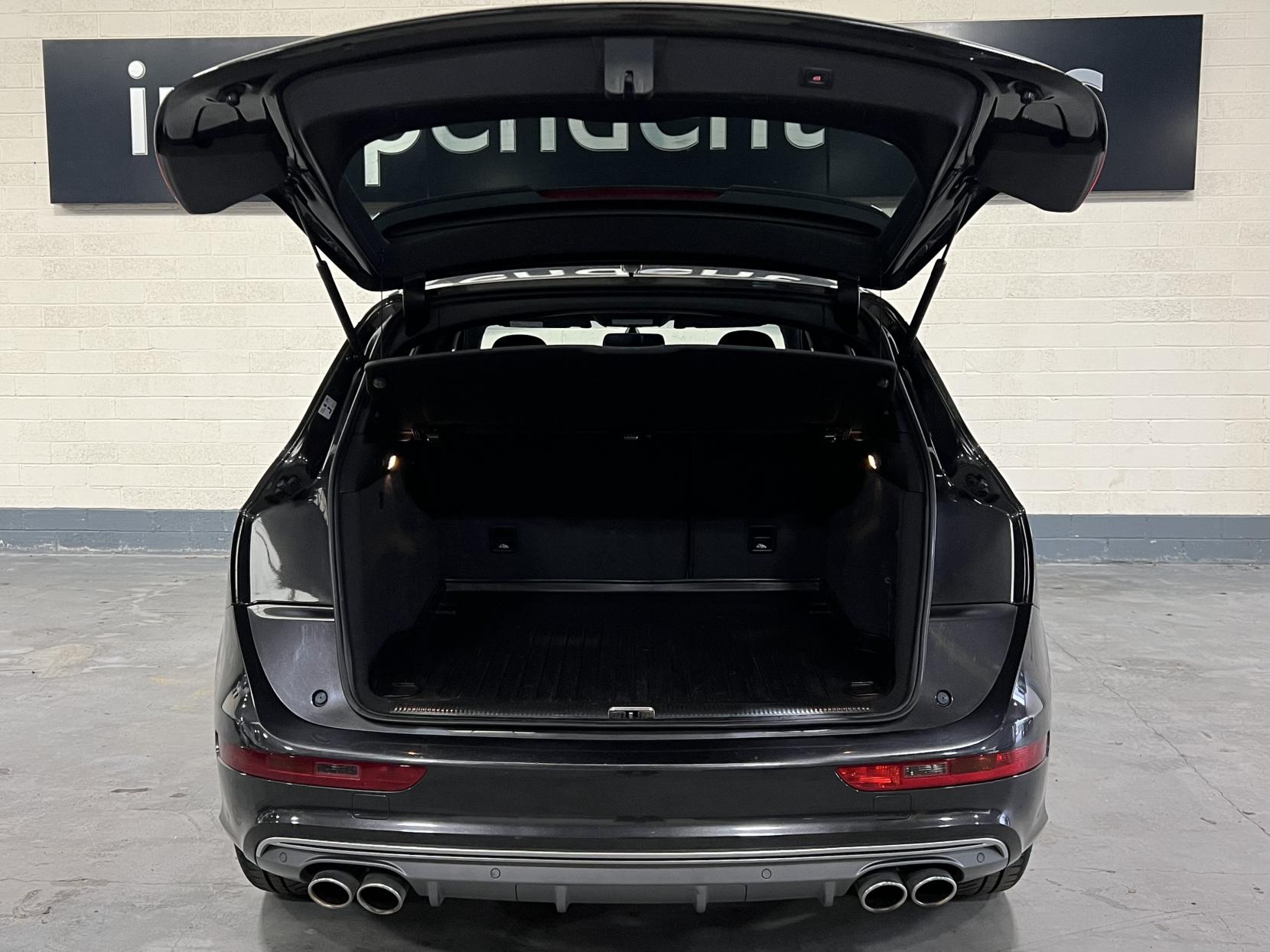 Audi SQ5 3.0 BiTDI V6 SUV 5dr Diesel Tiptronic quattro Euro 5 (s/s) (313 ps)