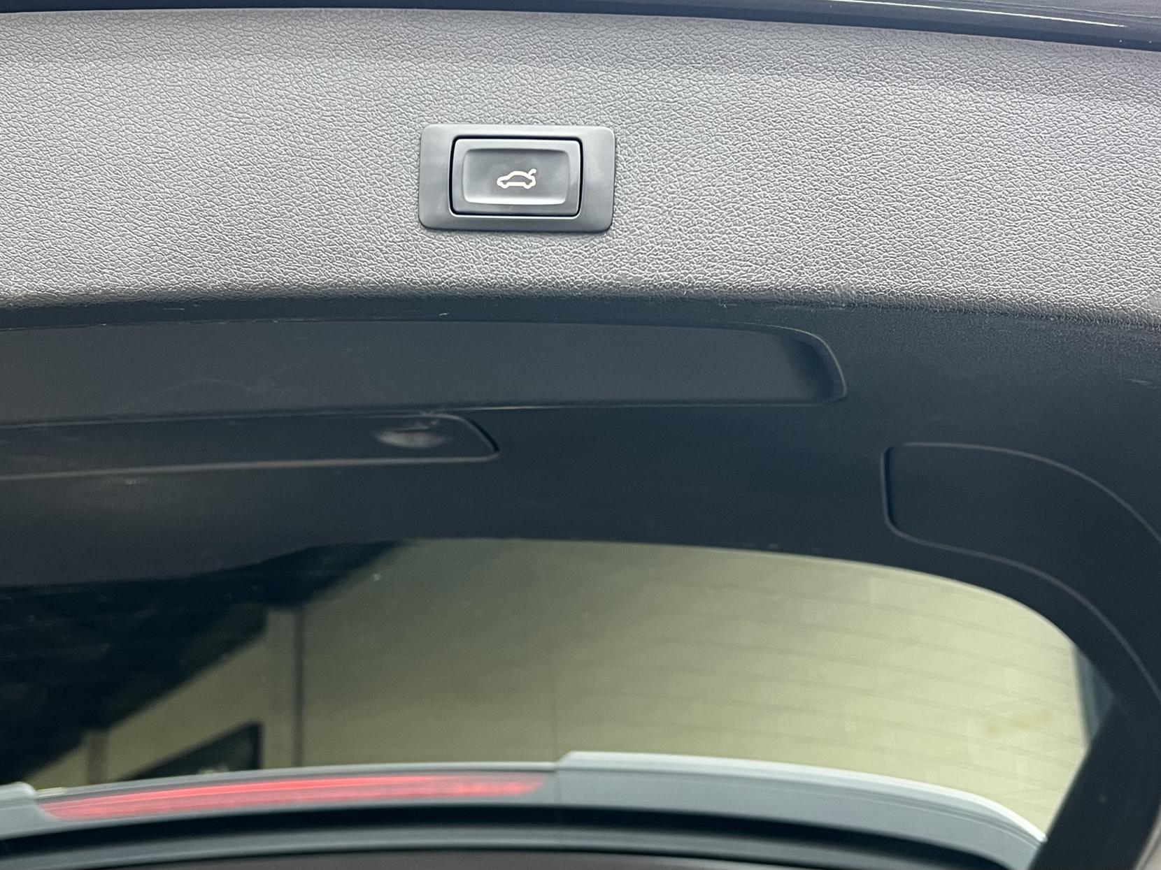 Audi SQ5 3.0 BiTDI V6 SUV 5dr Diesel Tiptronic quattro Euro 5 (s/s) (313 ps)