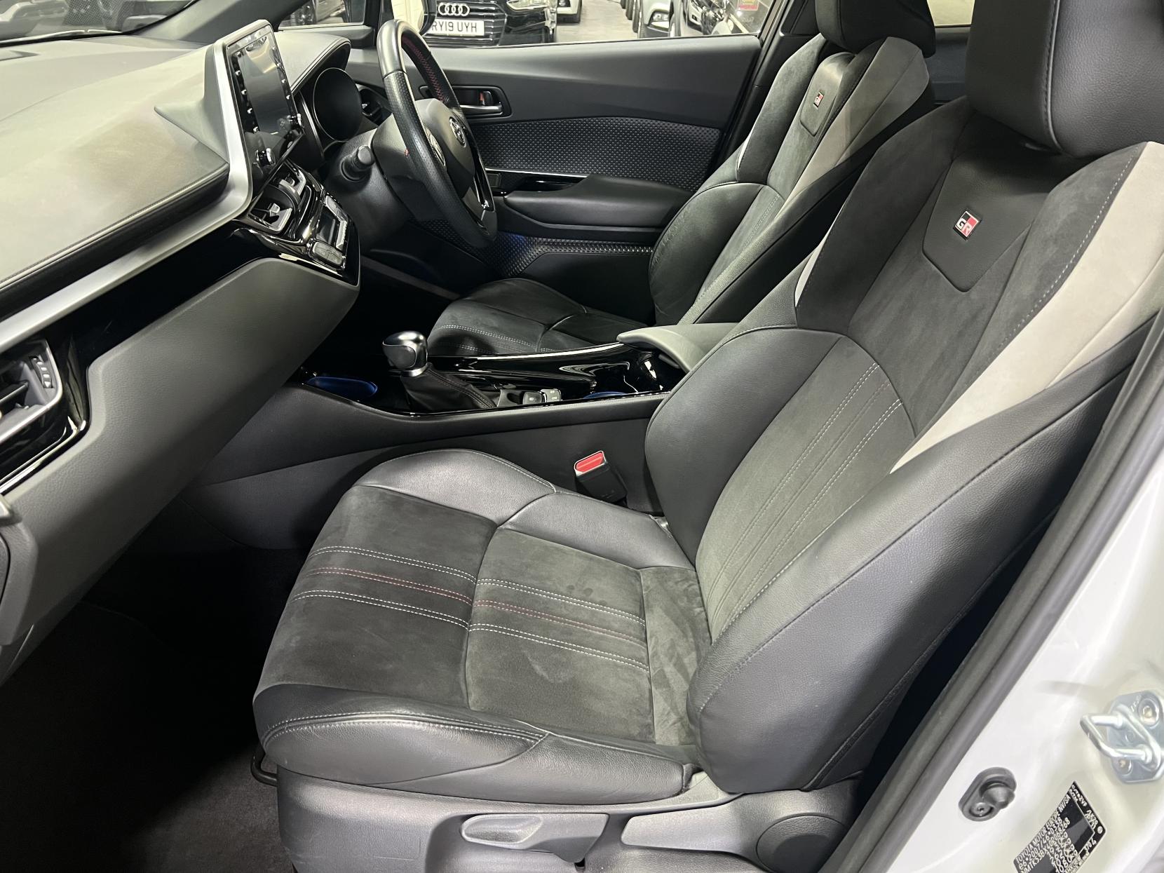 Toyota C-HR 2.0 VVT-h GR SPORT SUV 5dr Petrol Hybrid CVT Euro 6 (s/s) (184 ps)