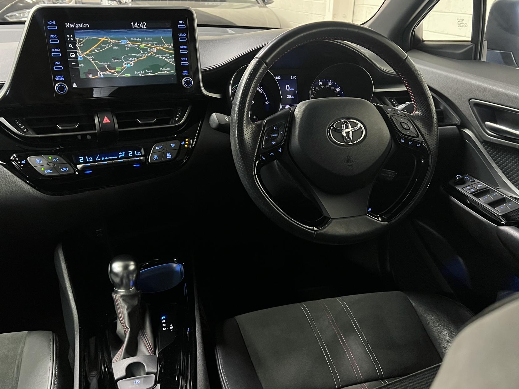 Toyota C-HR 2.0 VVT-h GR SPORT SUV 5dr Petrol Hybrid CVT Euro 6 (s/s) (184 ps)