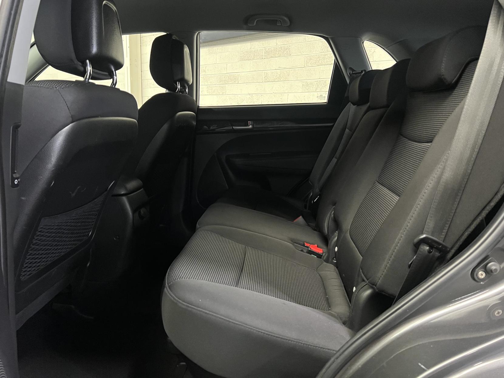 Kia Sorento 2.2 CRDi KX-1 SUV 5dr Diesel Manual AWD Euro 5 (194 bhp)