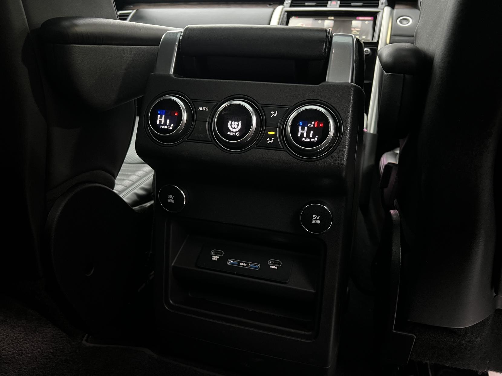 Land Rover Discovery 3.0 TD V6 HSE Luxury SUV 5dr Diesel Auto 4WD Euro 6 (s/s) (258 ps)