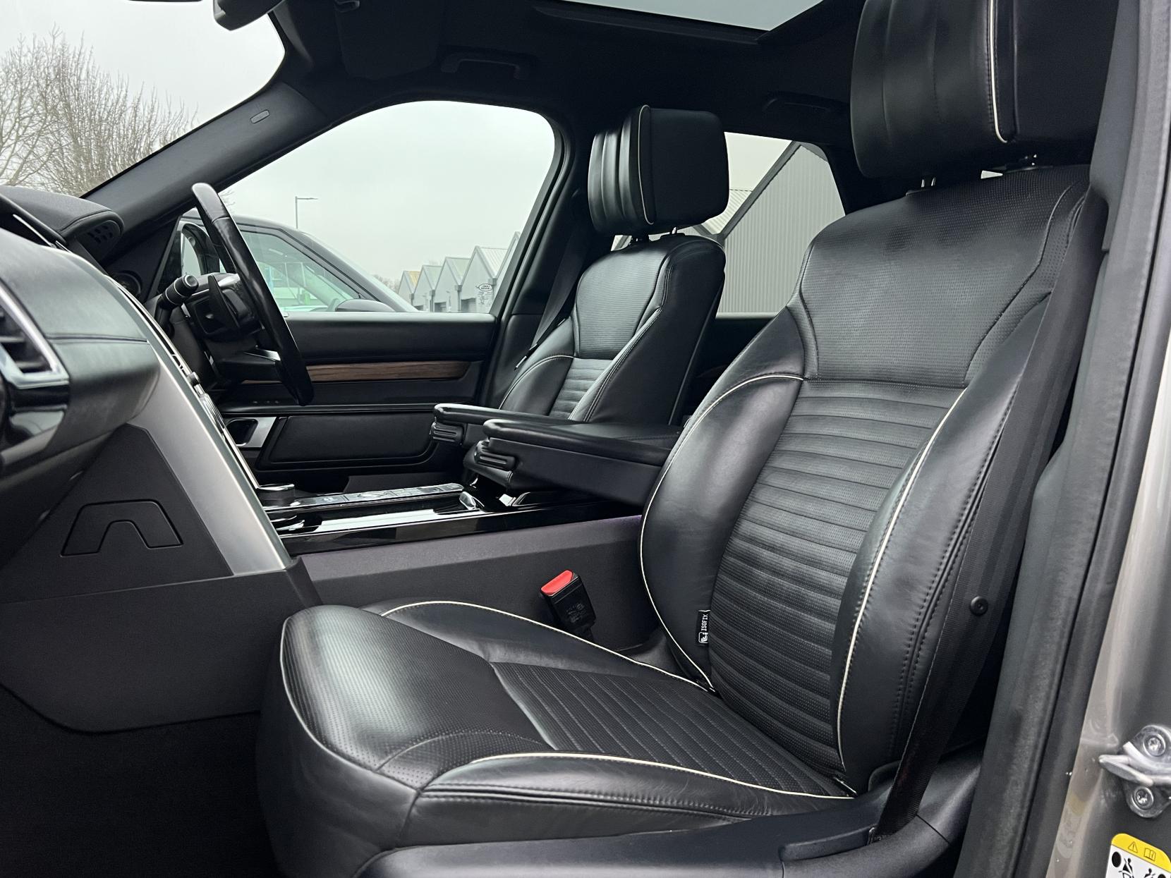 Land Rover Discovery 3.0 TD V6 HSE Luxury SUV 5dr Diesel Auto 4WD Euro 6 (s/s) (258 ps)