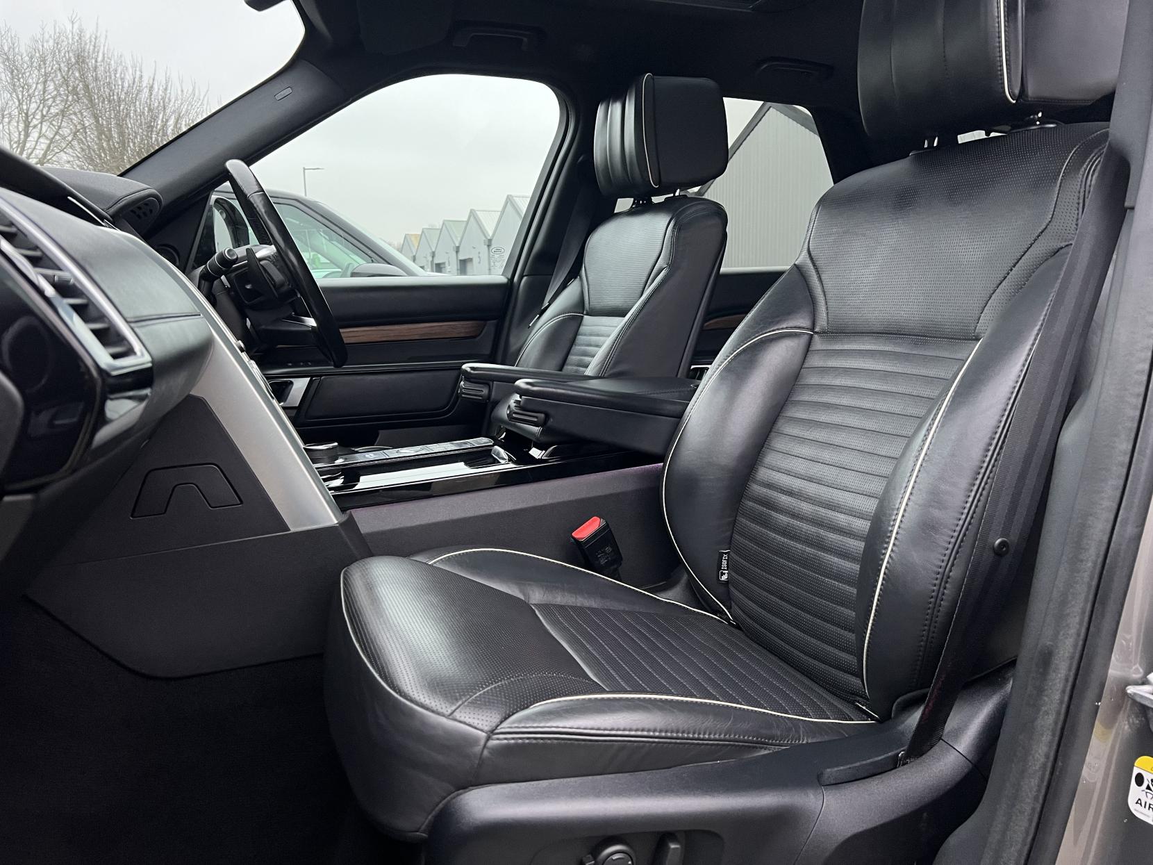 Land Rover Discovery 3.0 TD V6 HSE Luxury SUV 5dr Diesel Auto 4WD Euro 6 (s/s) (258 ps)