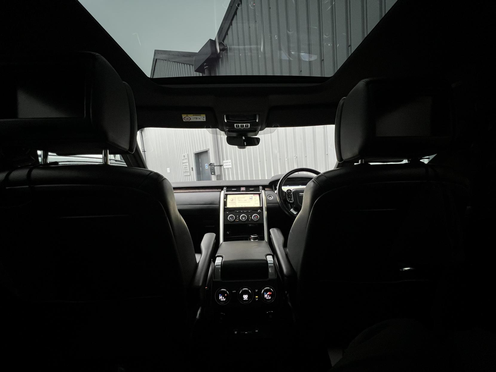 Land Rover Discovery 3.0 TD V6 HSE Luxury SUV 5dr Diesel Auto 4WD Euro 6 (s/s) (258 ps)