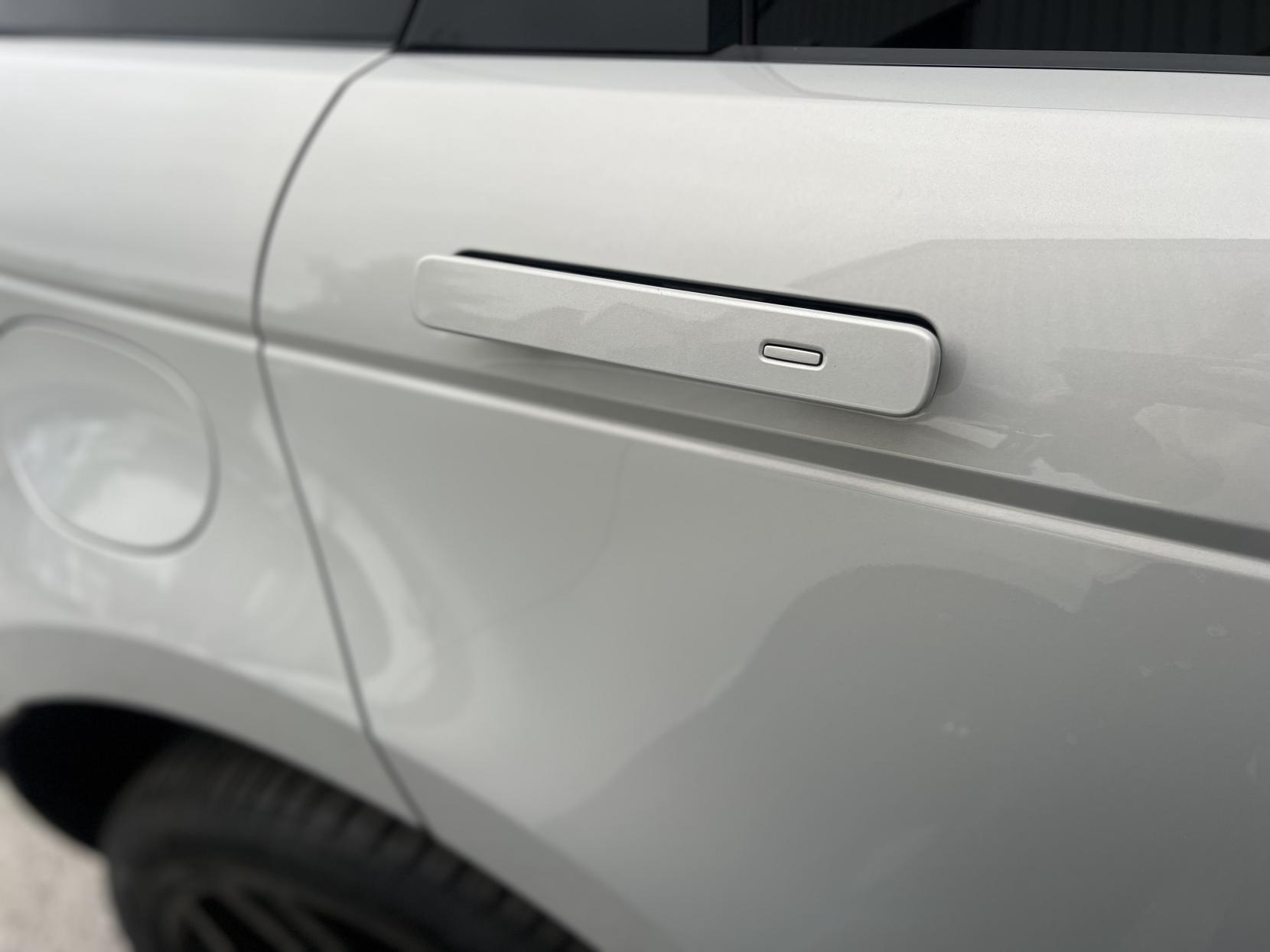 Land Rover Range Rover Evoque 1.5 P300e 12.2kWh R-Dynamic HSE SUV 5dr Petrol Plug-in Hybrid Auto 4WD Euro 6 (s/s) (309 ps)