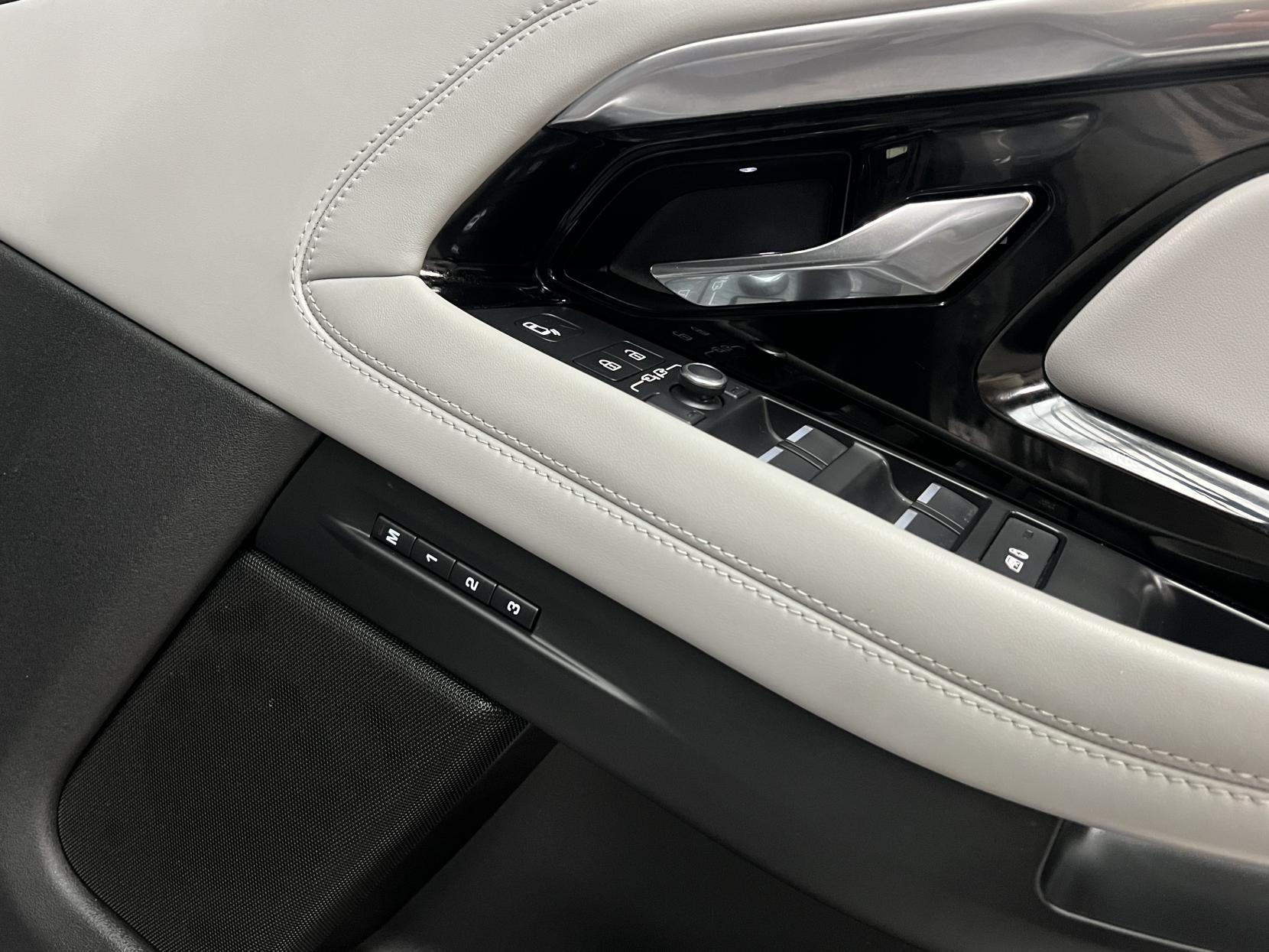Land Rover Range Rover Evoque 1.5 P300e 12.2kWh R-Dynamic HSE SUV 5dr Petrol Plug-in Hybrid Auto 4WD Euro 6 (s/s) (309 ps)
