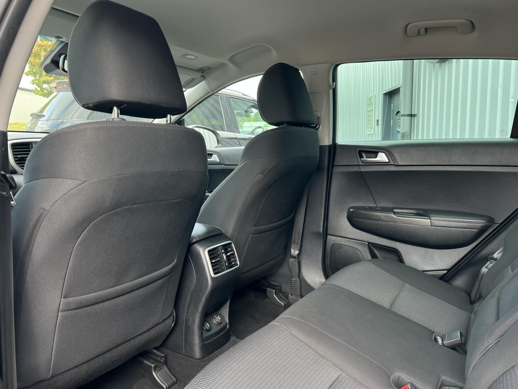 Kia Sportage 1.6 CRDi MHEV 2 SUV 5dr Diesel Hybrid DCT Euro 6 (s/s) (134 bhp)