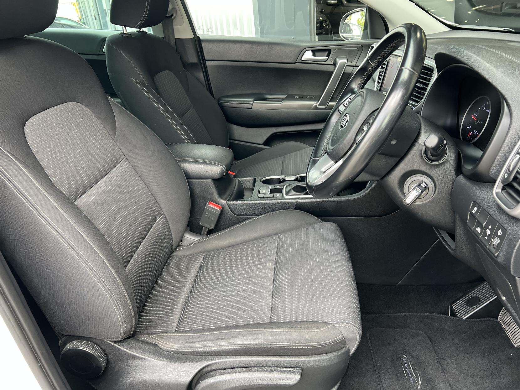 Kia Sportage 1.6 CRDi MHEV 2 SUV 5dr Diesel Hybrid DCT Euro 6 (s/s) (134 bhp)