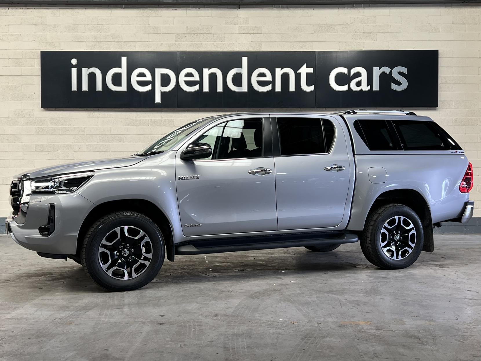Toyota Hilux 2.8 D-4D Invincible Pickup Double Cab 4dr Diesel Auto 4WD Euro 6 (s/s) (204 ps)