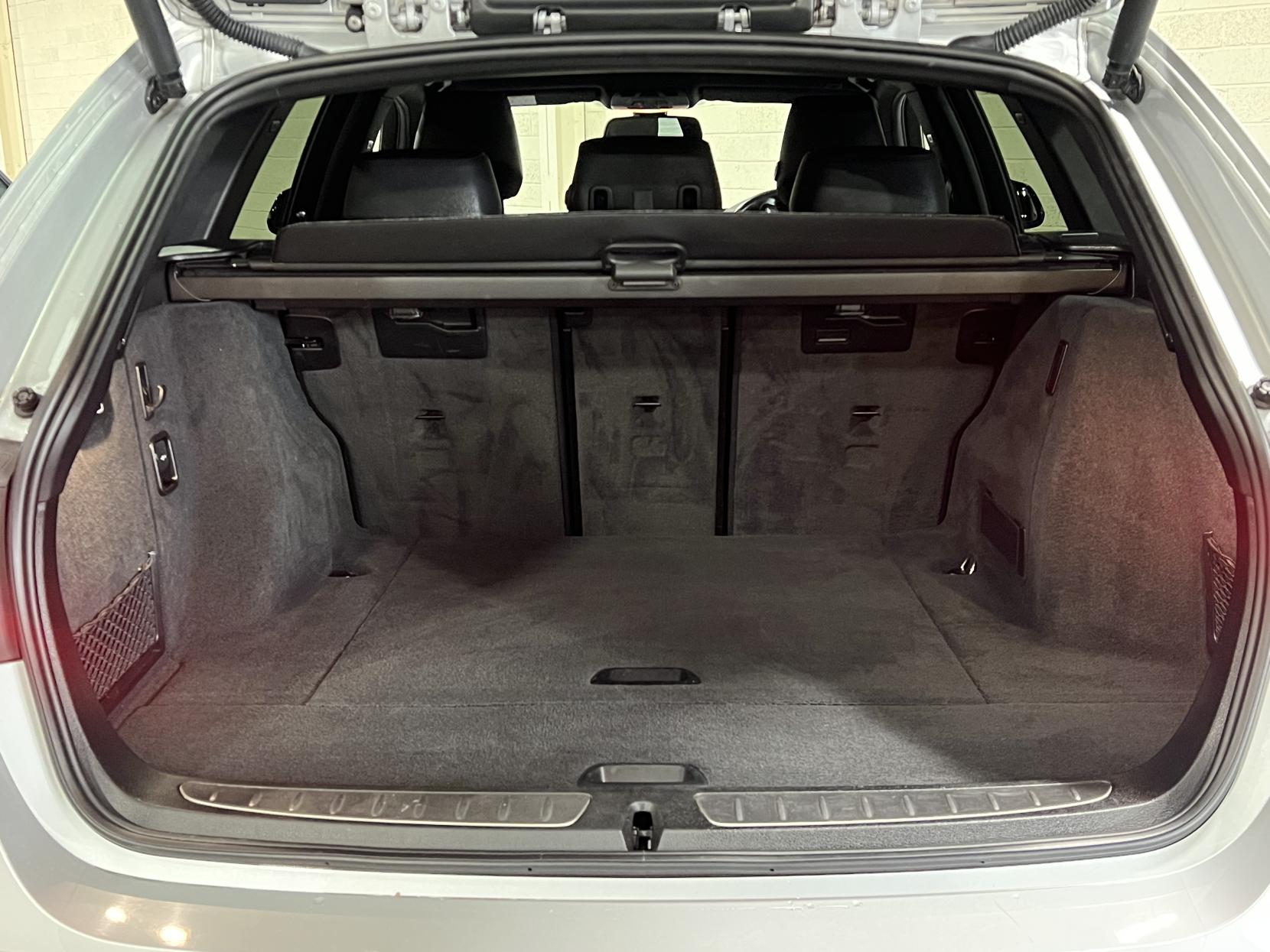 BMW 3 Series 2.0 320d M Sport Shadow Edition Touring 5dr Diesel Auto xDrive Euro 6 (s/s) (190 ps)