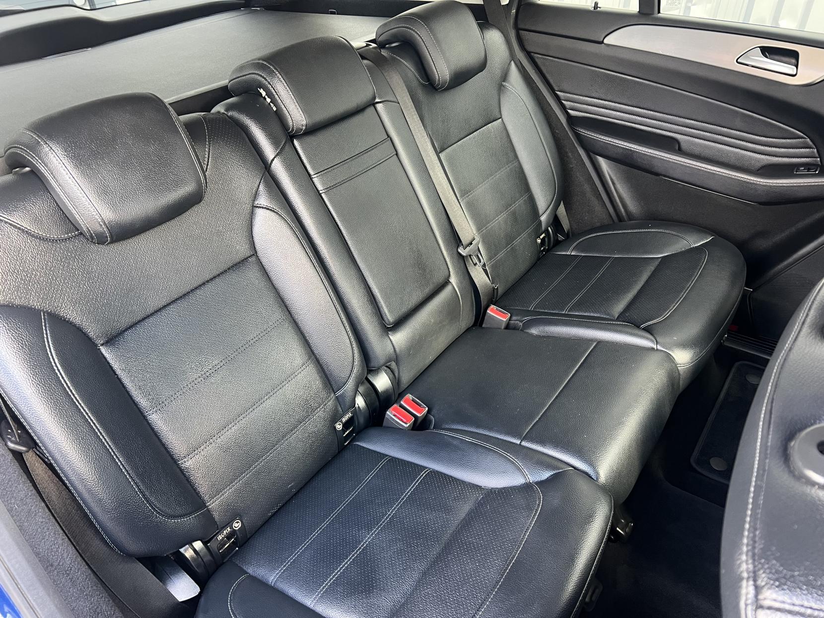 Mercedes-Benz GLE 3.0 GLE350d V6 AMG Line SUV 5dr Diesel G-Tronic 4MATIC Euro 6 (s/s) (258 ps)