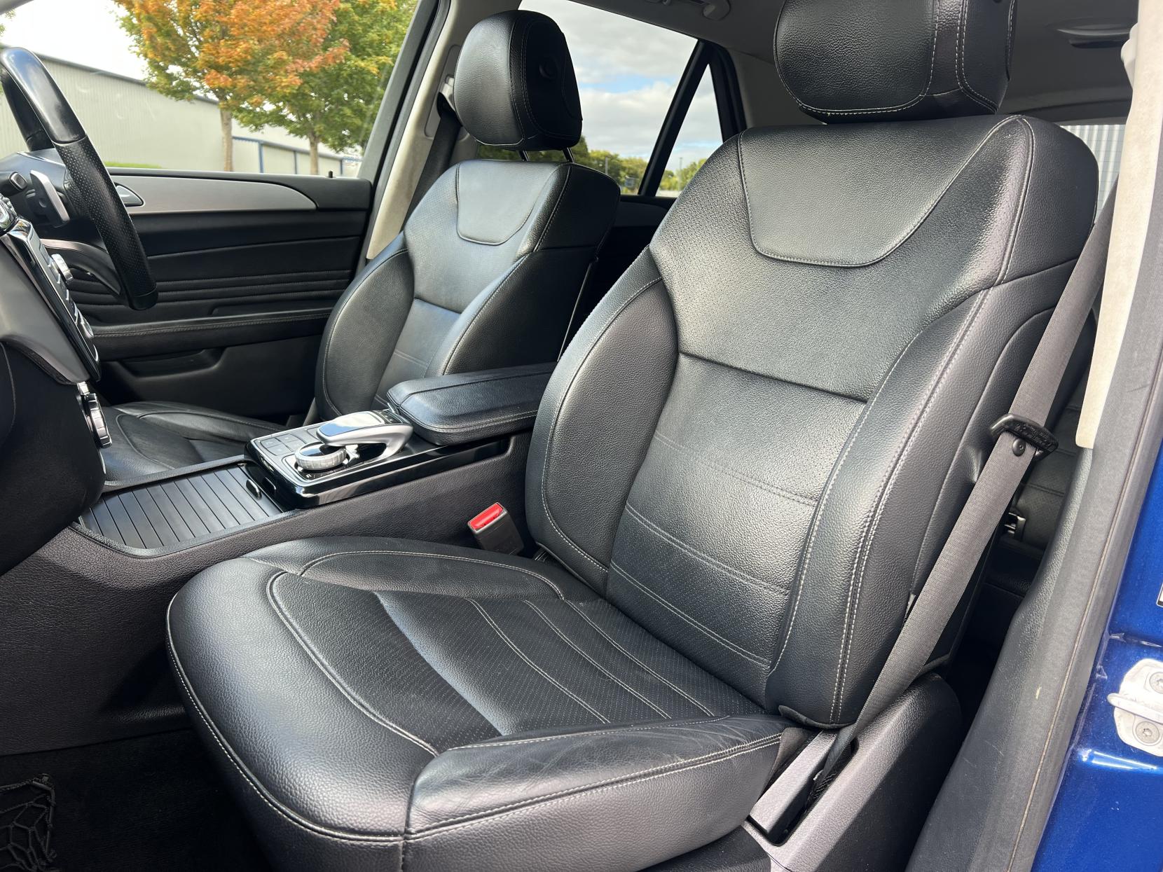 Mercedes-Benz GLE 3.0 GLE350d V6 AMG Line SUV 5dr Diesel G-Tronic 4MATIC Euro 6 (s/s) (258 ps)