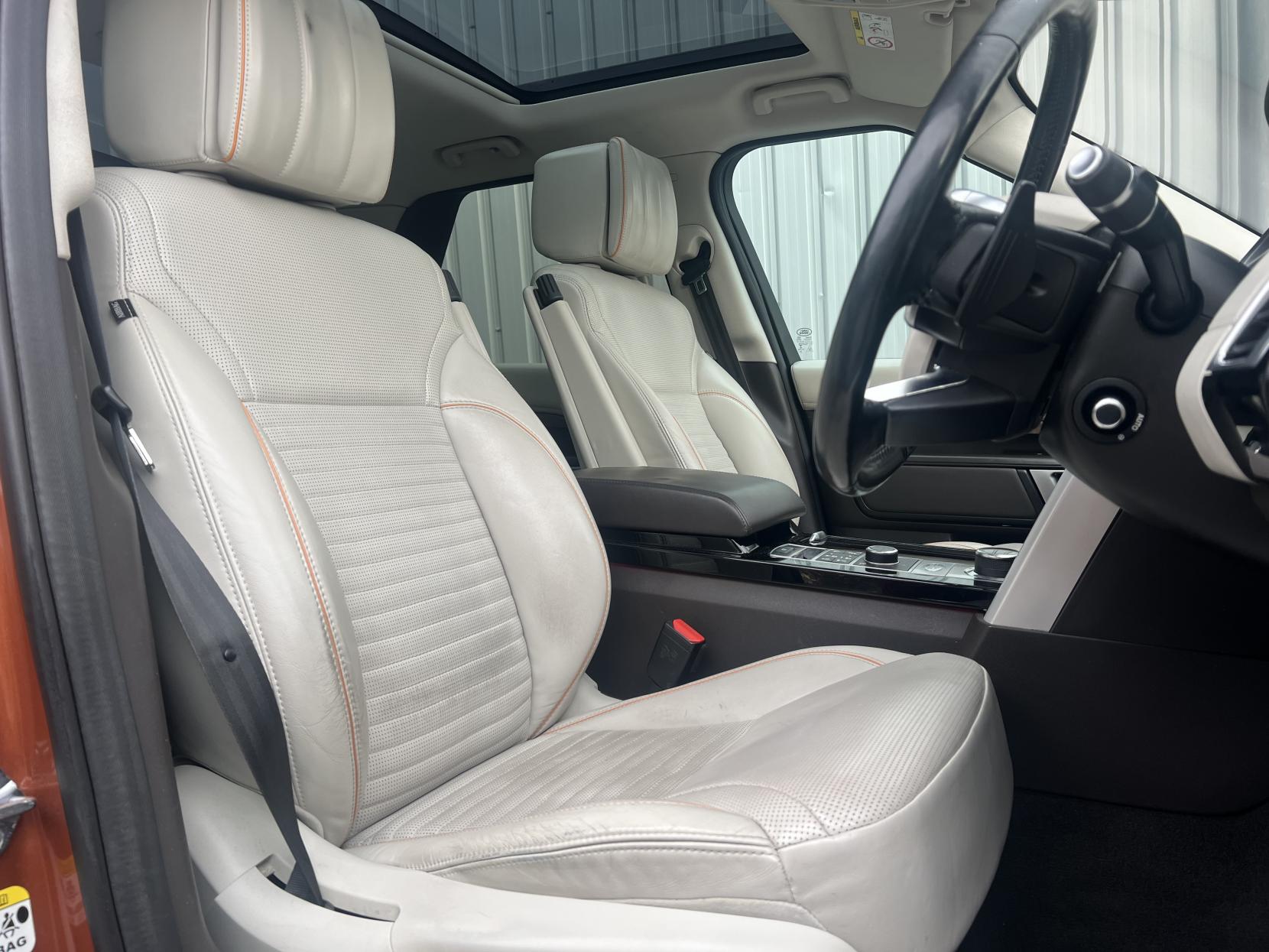 Land Rover Discovery 3.0 TD V6 HSE Luxury SUV 5dr Diesel Auto 4WD Euro 6 (s/s) (258 ps)